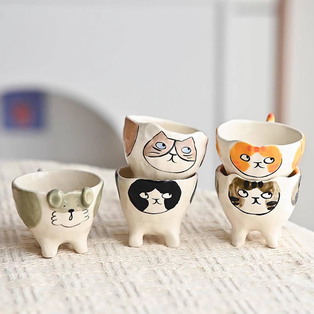Tasse à saké en céramique fait main avec forme chat mignon