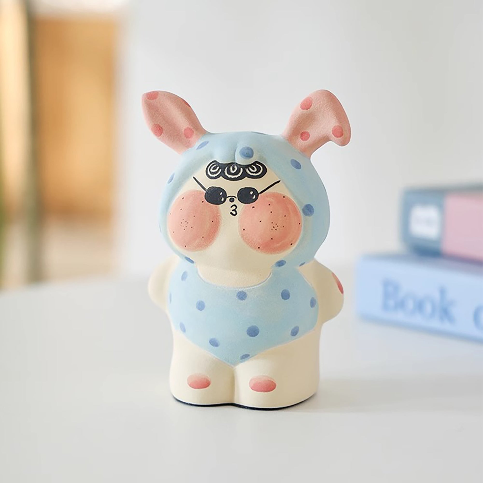 Figurine poupée artisanale en céramique faite à la main