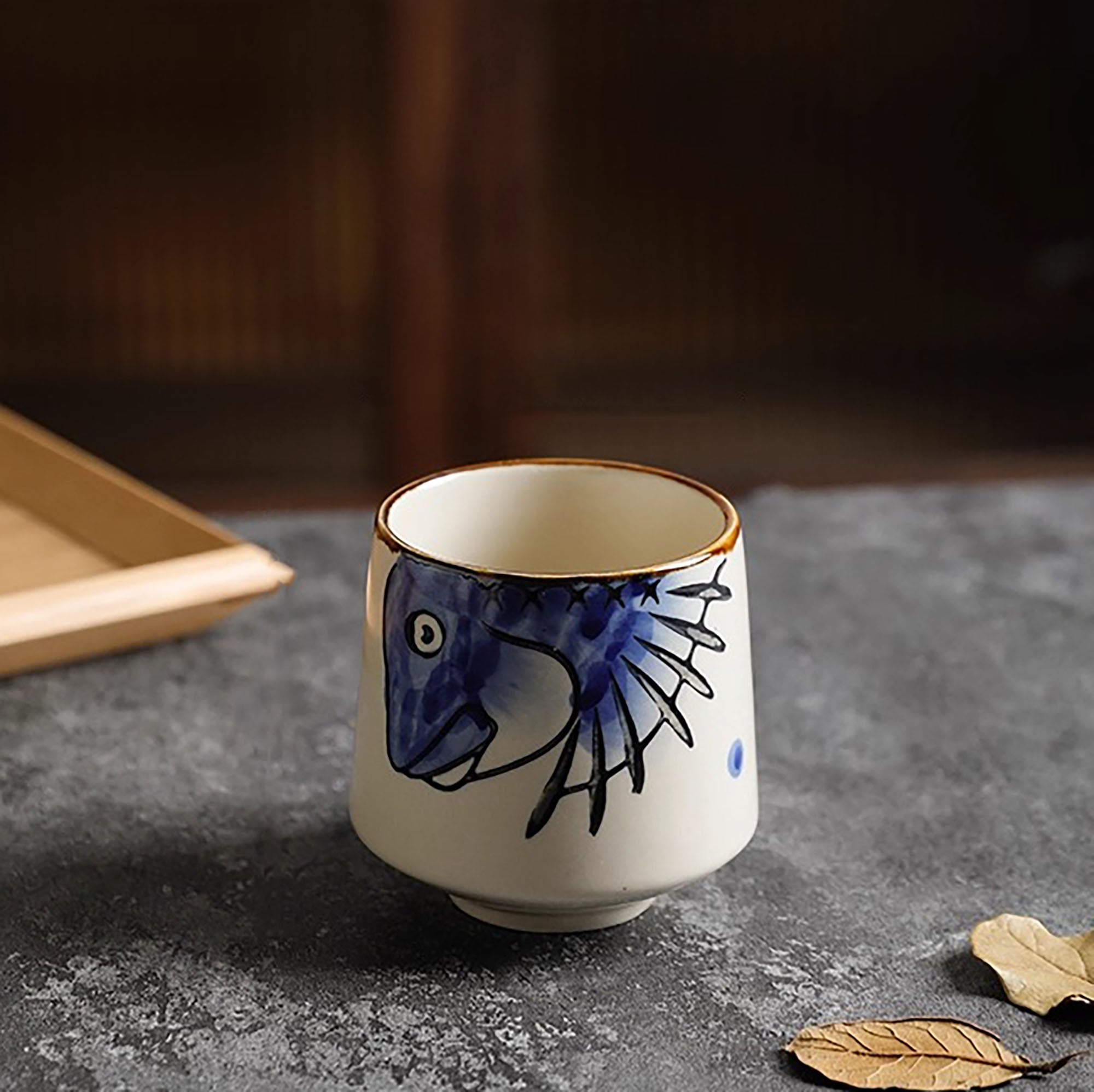 Tasse à thé avec motif rétro japonais