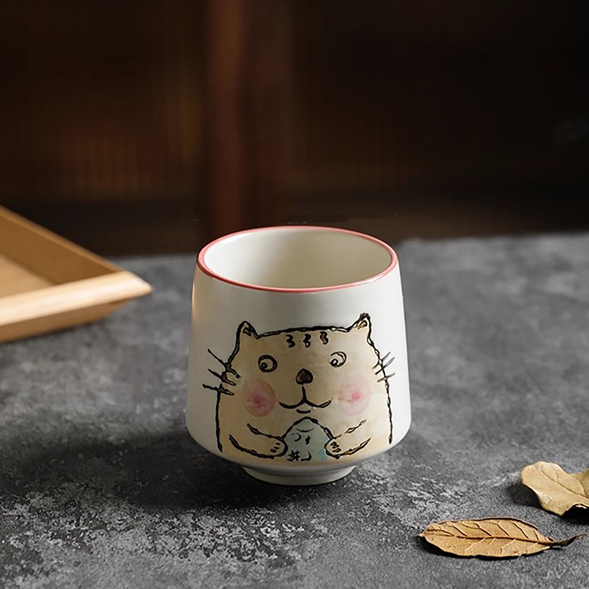 Tasse à thé avec motif rétro japonais