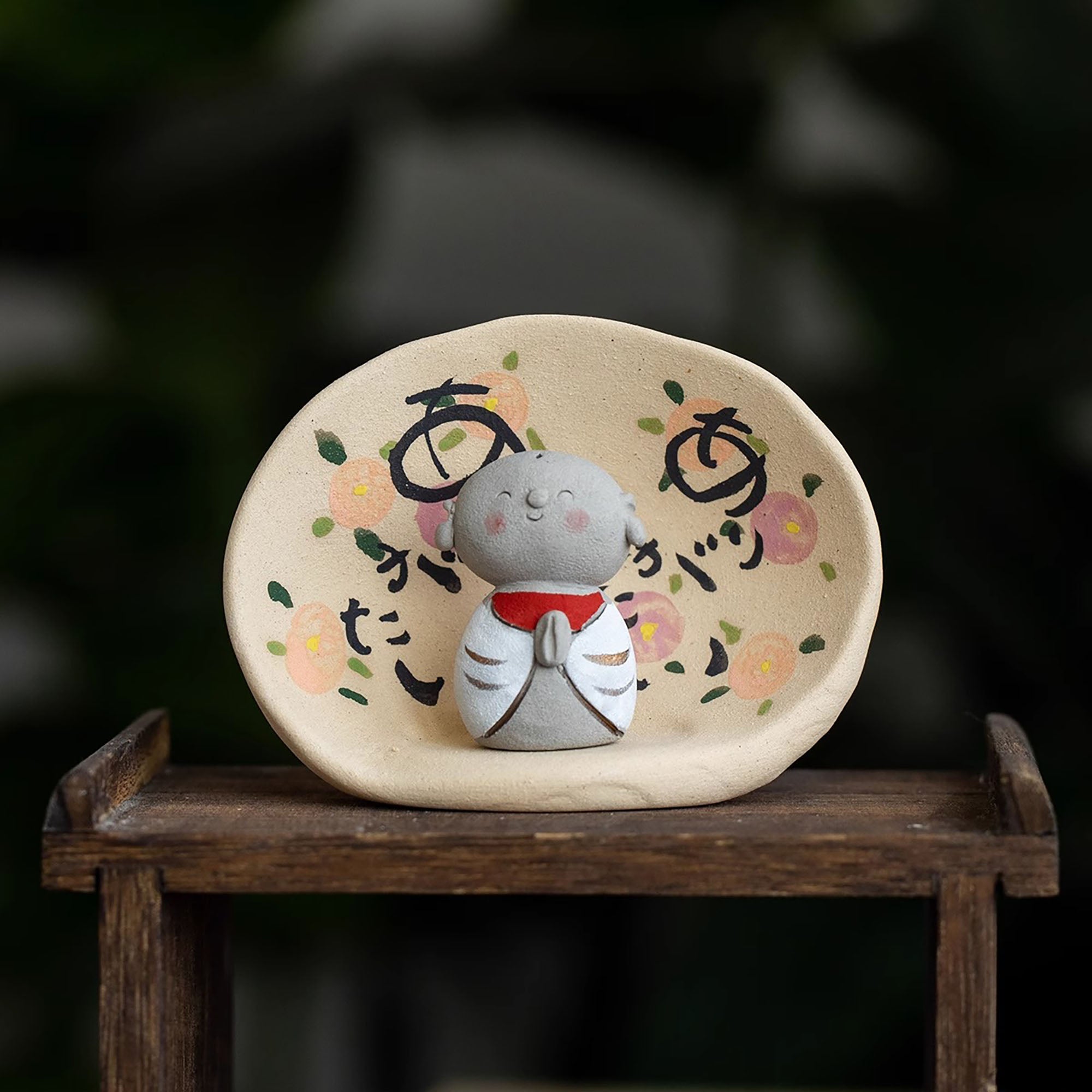 Objet décoratif Jizō en céramique Mino-yaki avec Maison de prière apaisante
