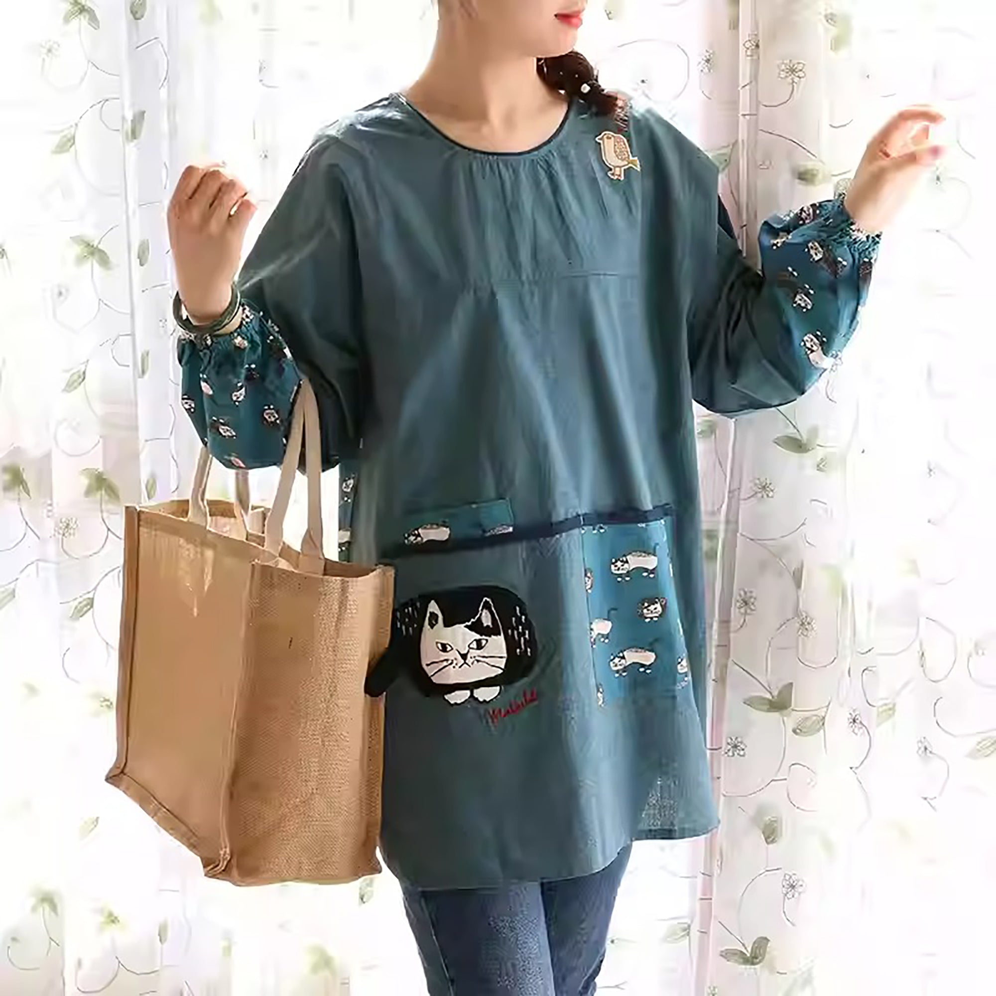 Tablier Kusuguru long à manches avec motif chat