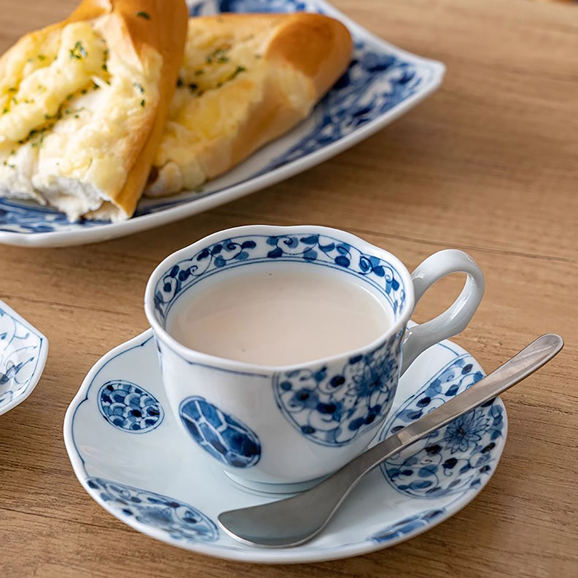 Tasse à café avec soucoupe Rintrindo