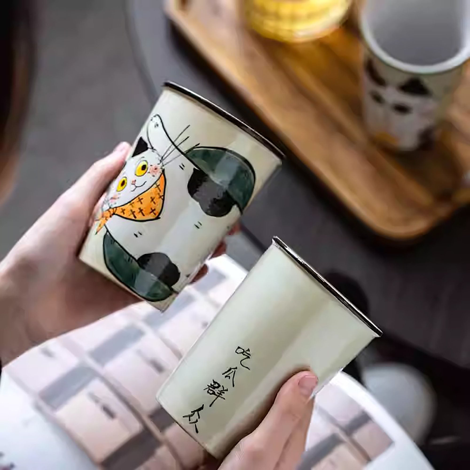Tasses avec d&