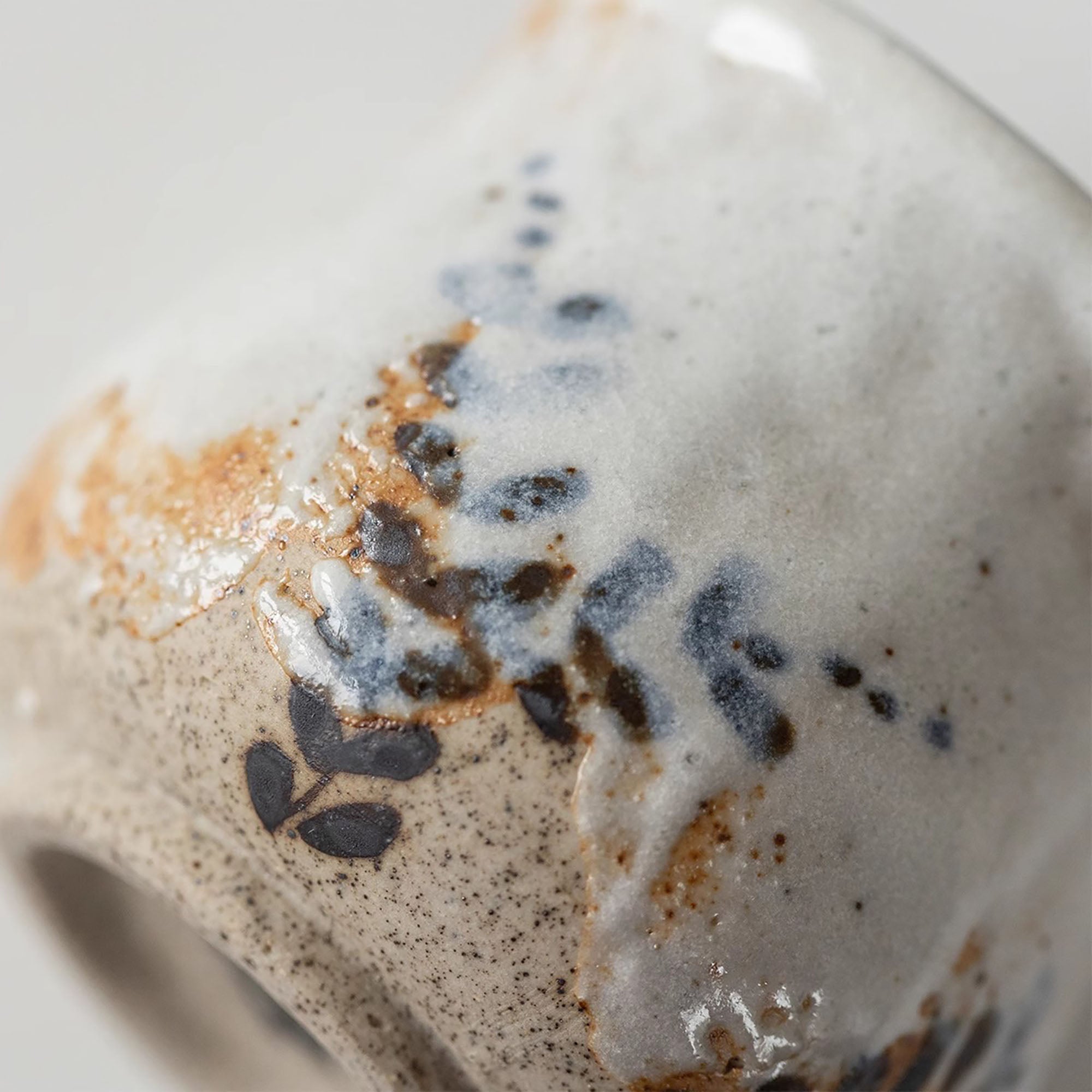 Tasse couverte en Shino-yaki