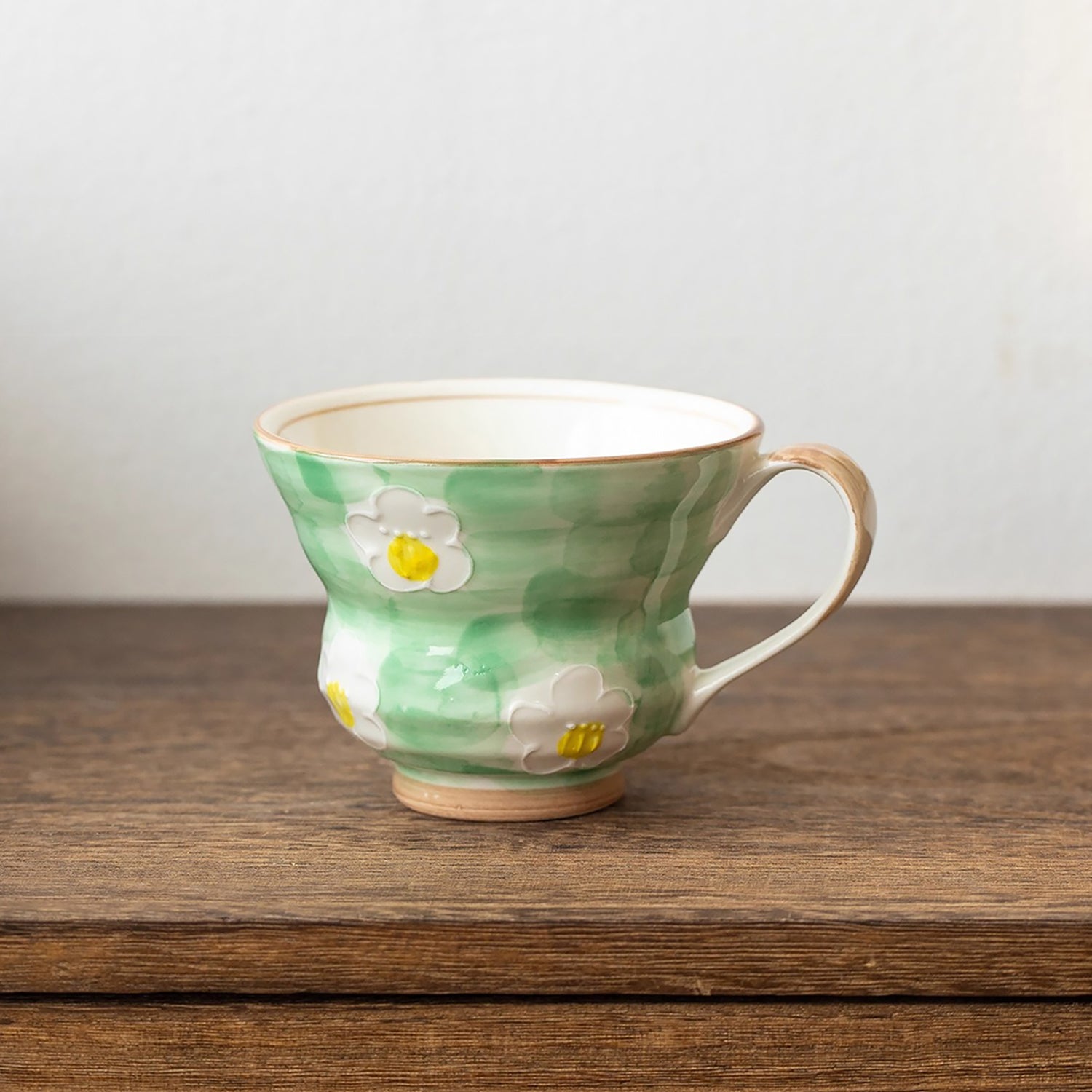 Mug Minoyaki avec motif fleuri peint à la main