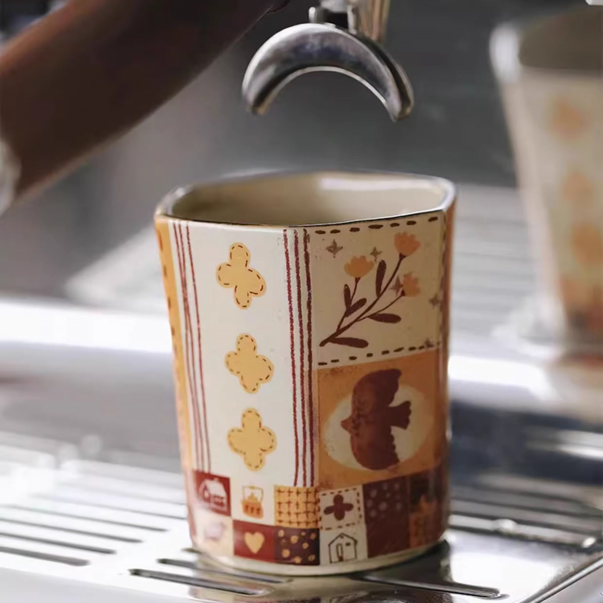 Tasse hexagonale en céramique