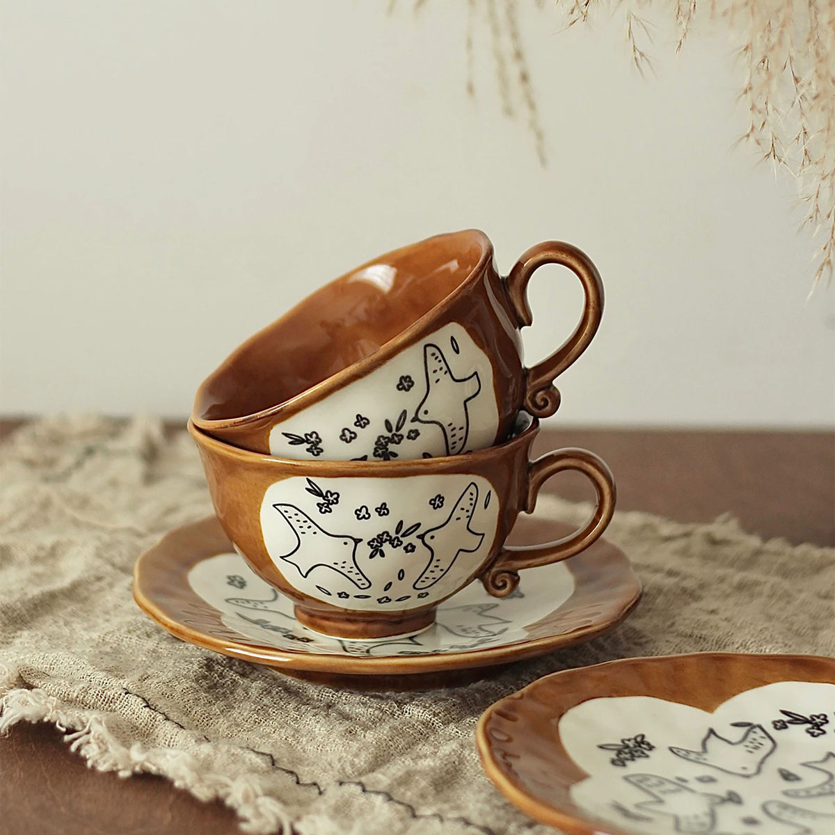 Tasse à café en céramique à motifs de colombes