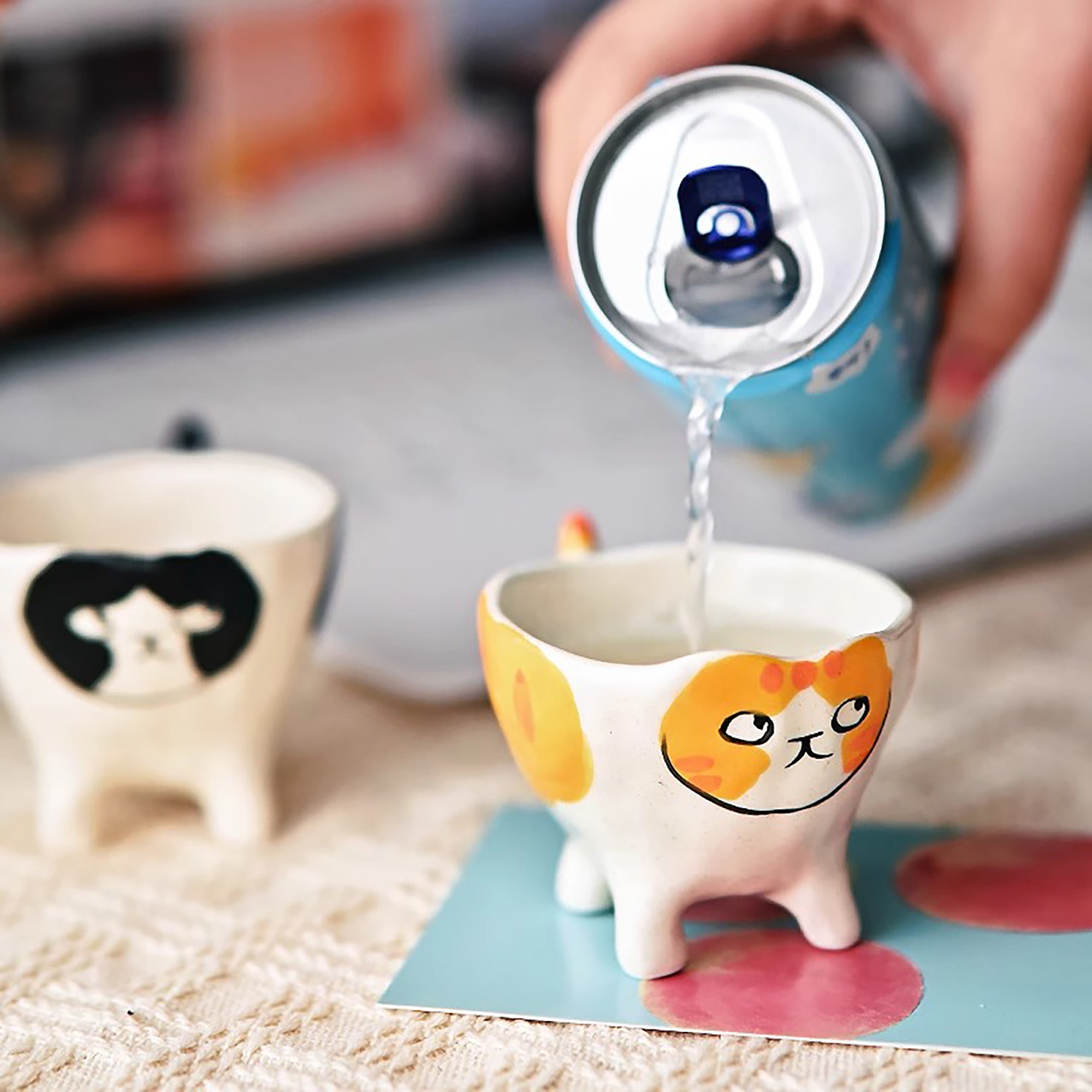 Tasse à saké en céramique fait main avec forme chat mignon