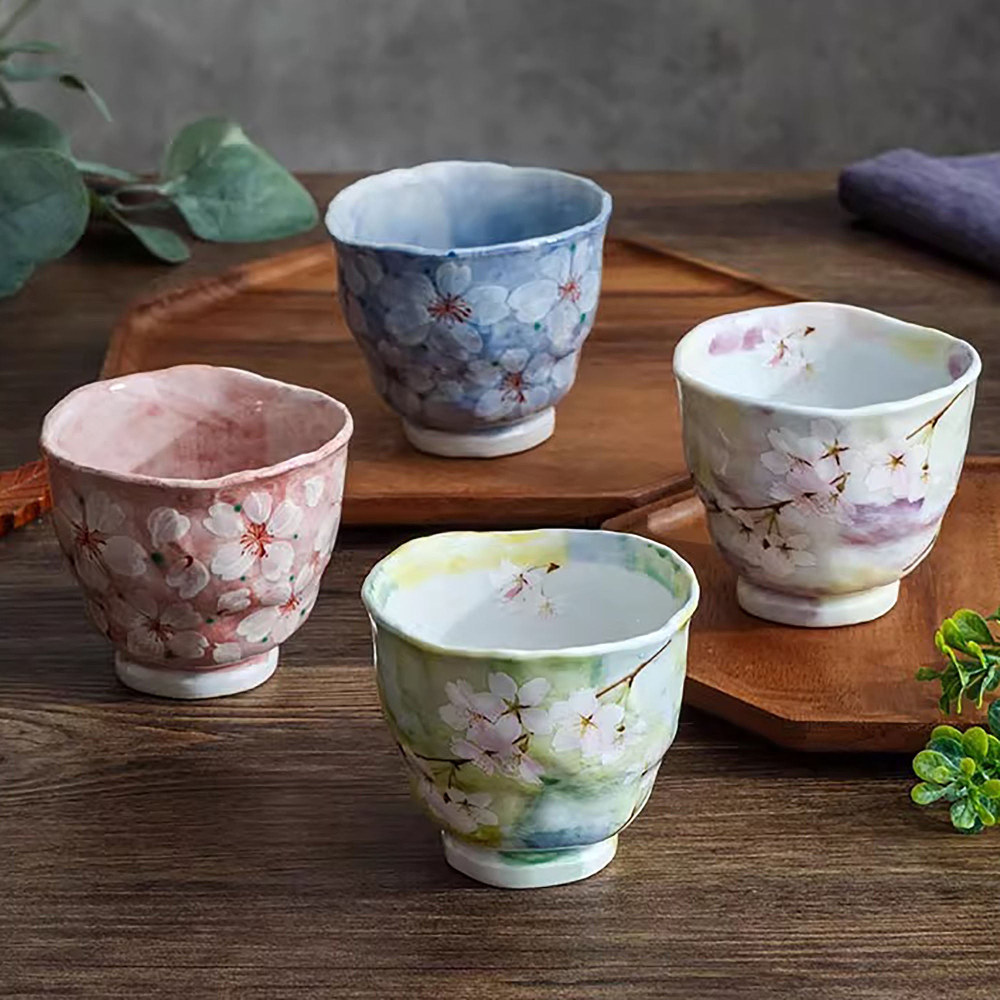 Tasse en céramique fait main motif fleur de cerisier
