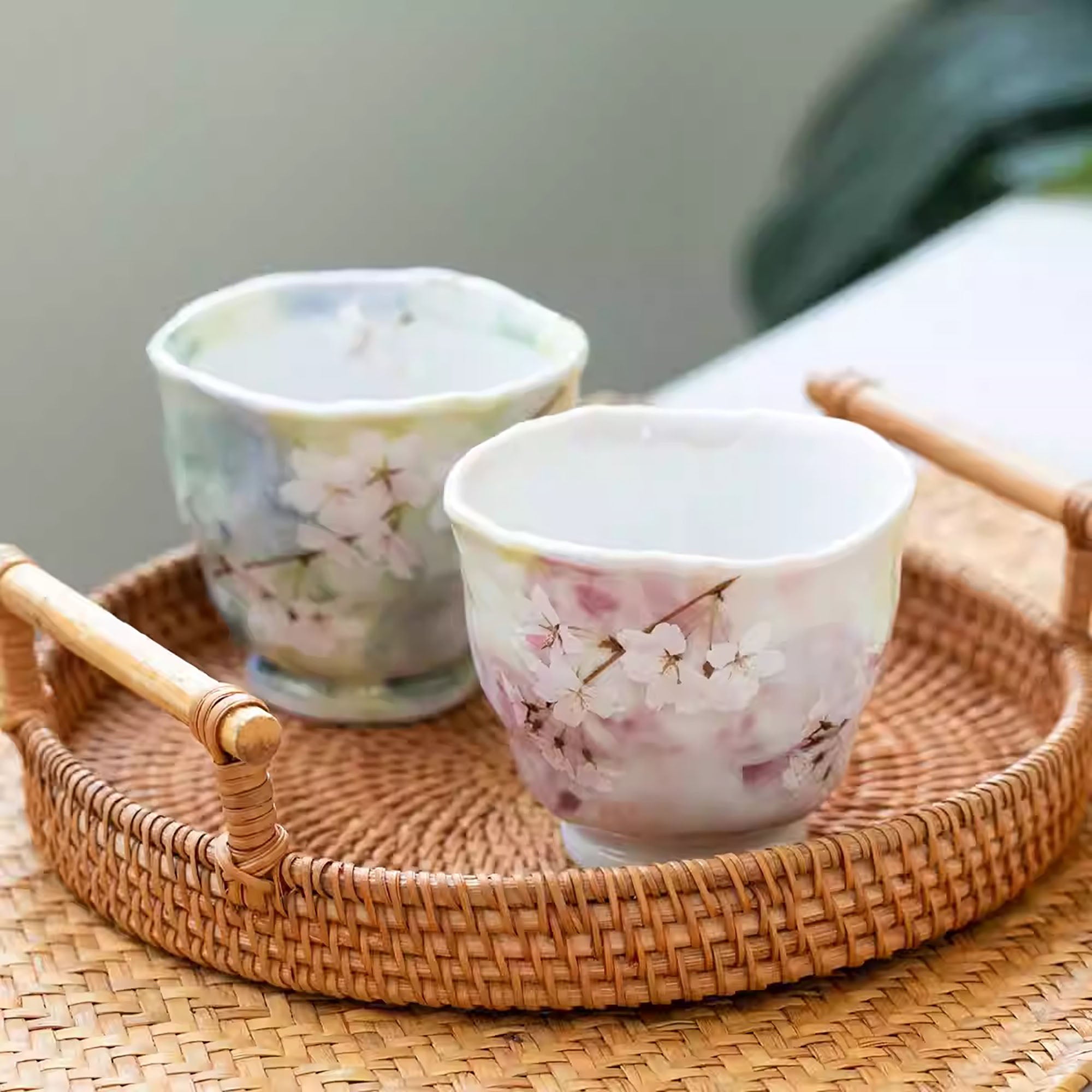 Tasse en céramique fait main motif fleur de cerisier