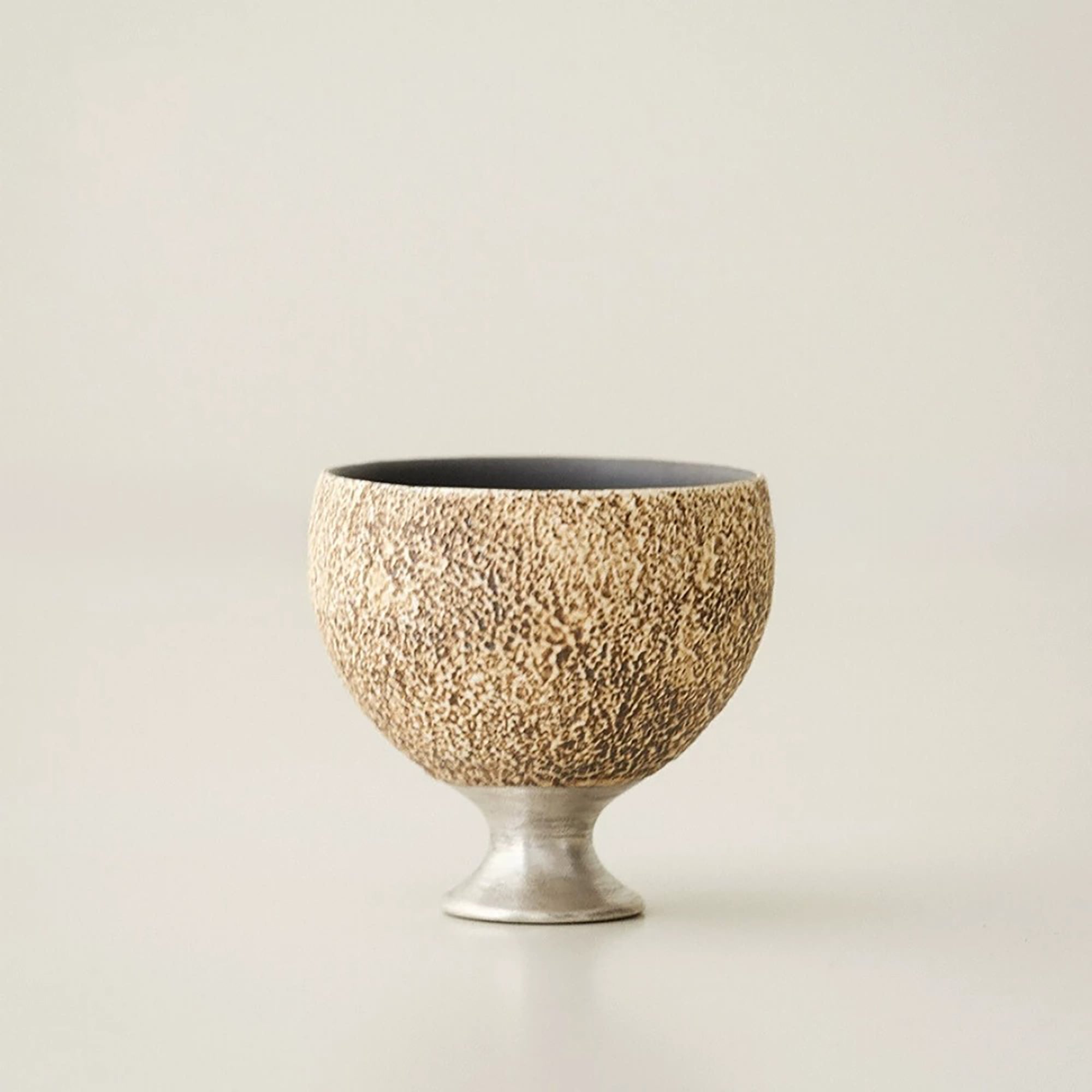 Tasse à thé Kohiki effet pierre avec décor argenté