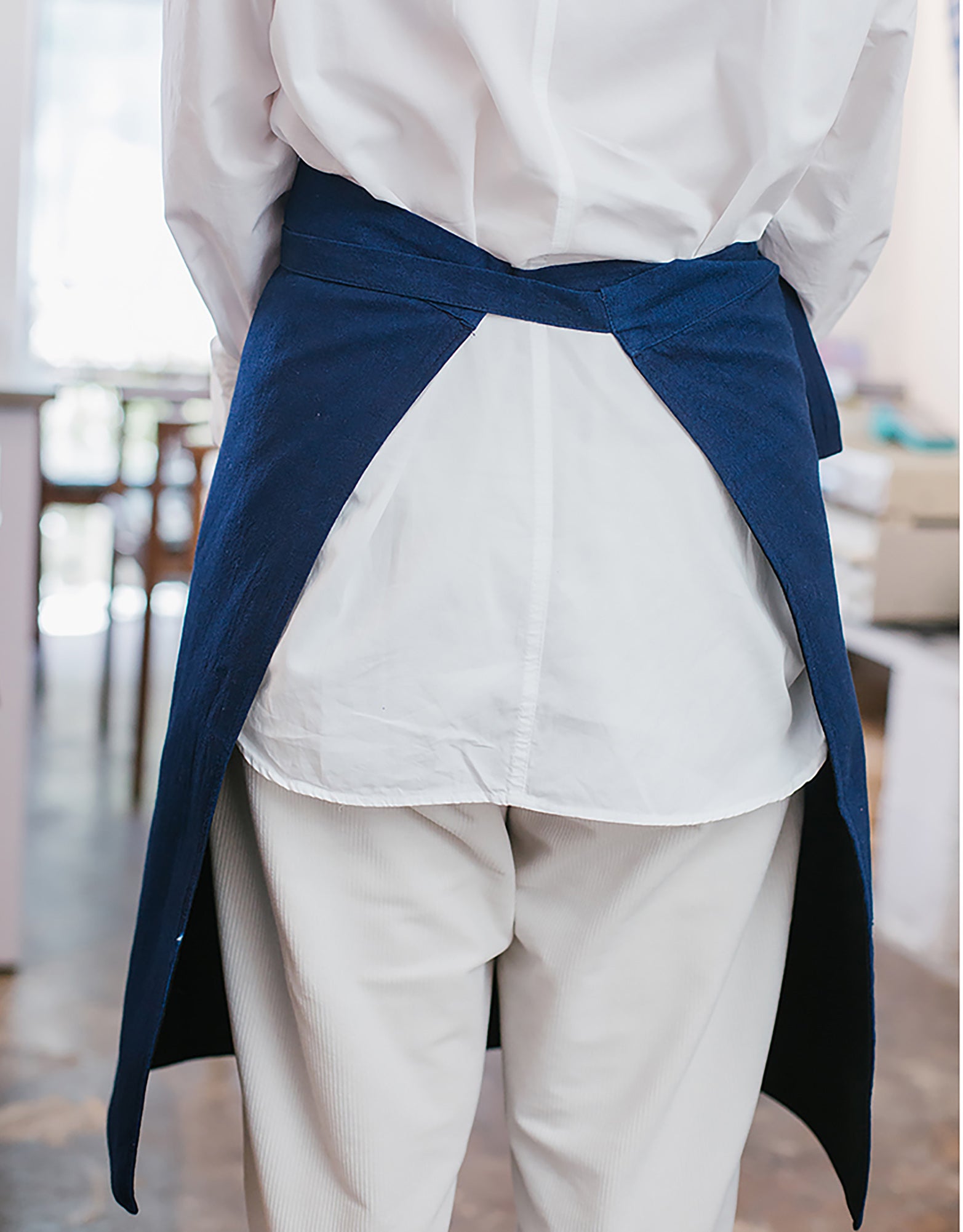 Tablier traditionnel en indigo teint à la cire végétale