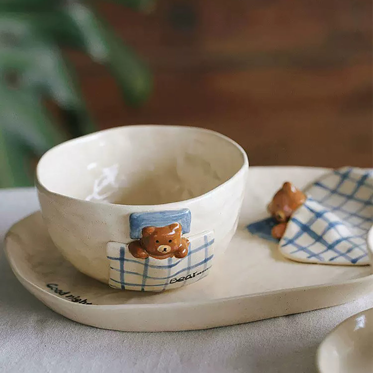 Vaisselle de petit déjeuner artisanale en céramique à motif ourson