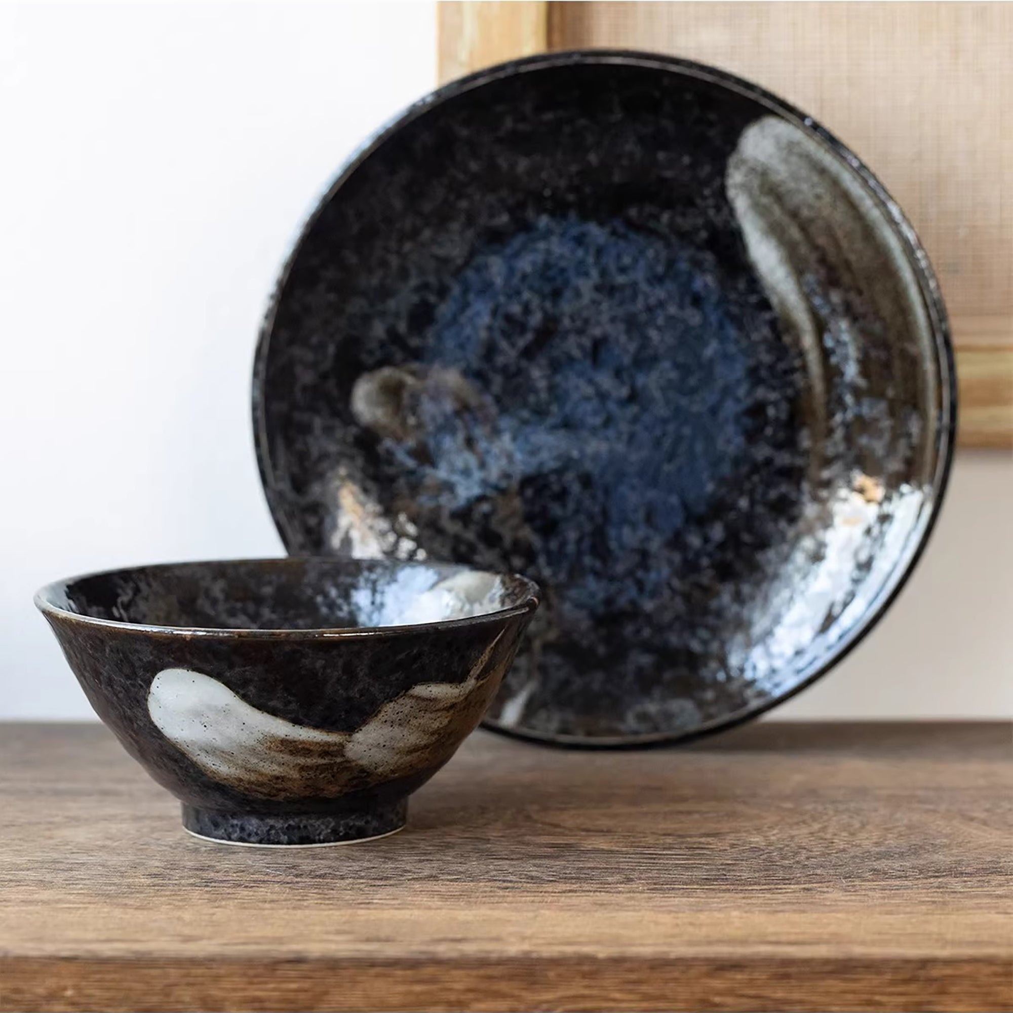 Vaisselle Minoyaki minimaliste à texture pinceau