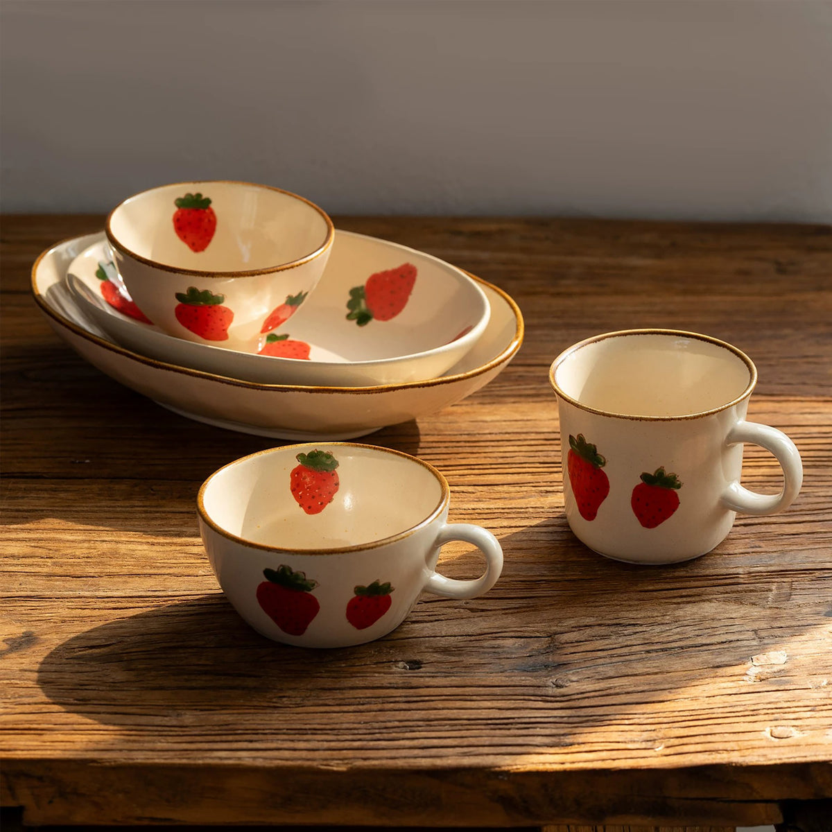 Vaisselle Mino-yaki en céramique à motifs de fraises