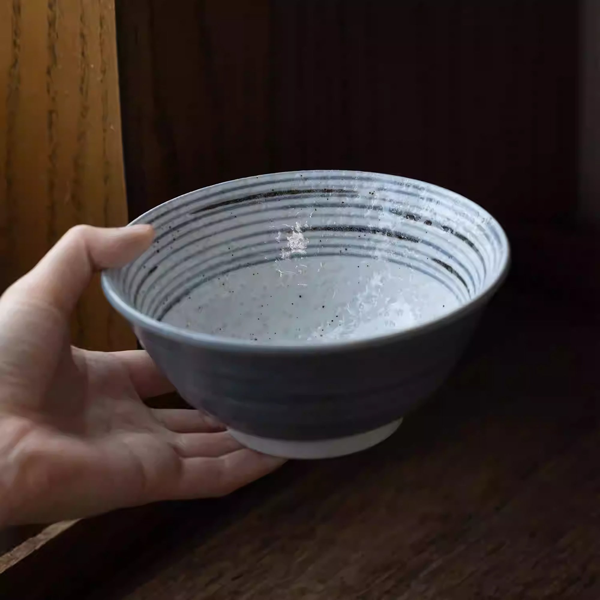 Vaisselle Minoyaki en grès décor tokusa peint à la main