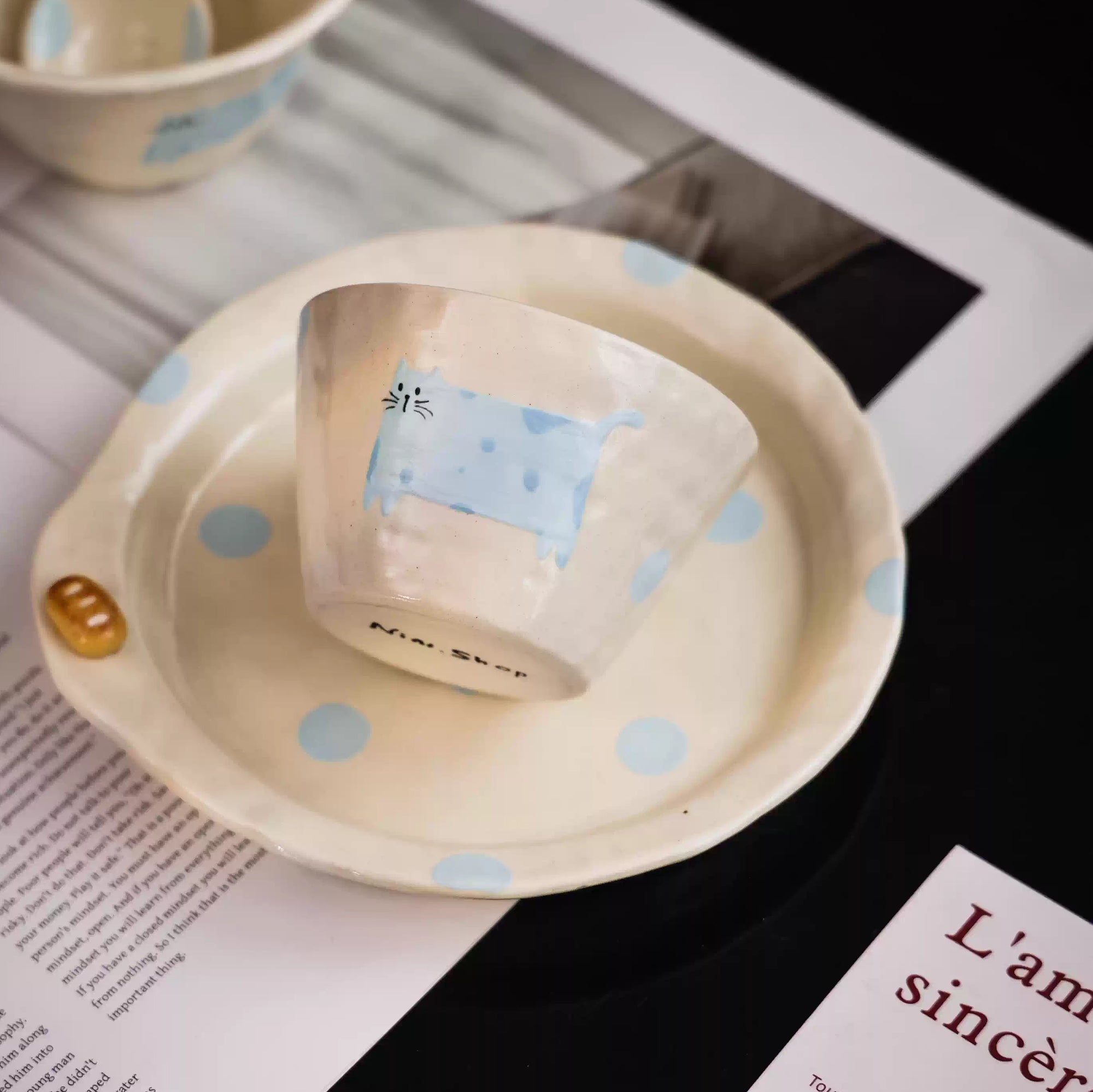 Vaisselle en céramique peint à la main avec motif chat