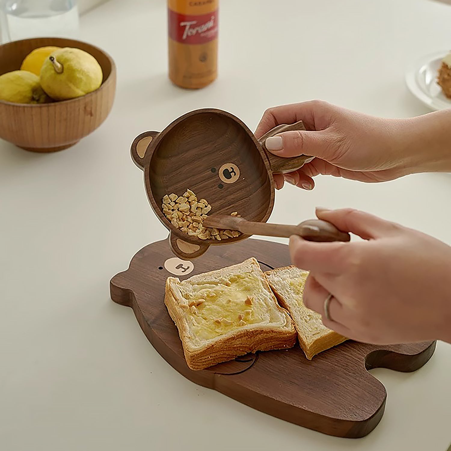 Planche à découper en noyer faite à la main