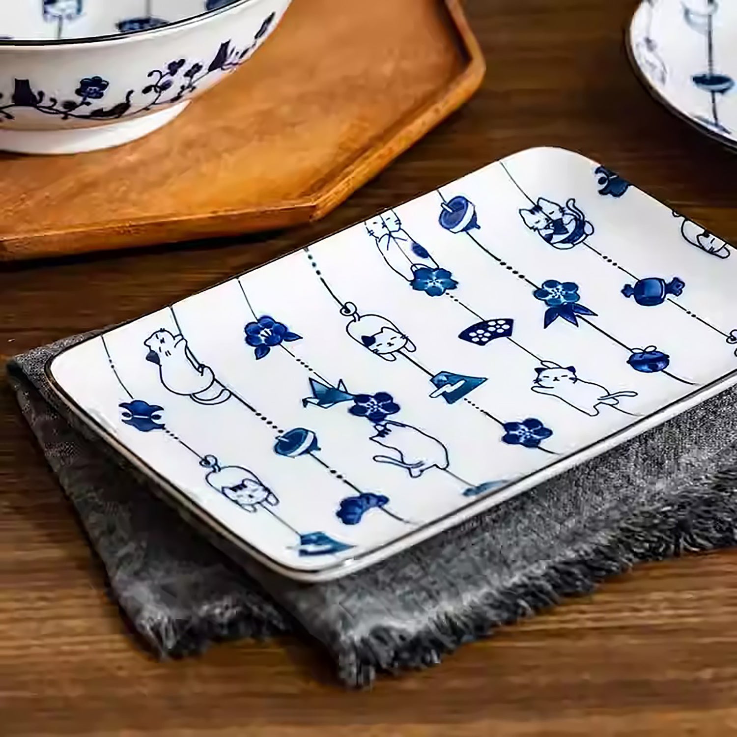 Service de vaisselle Minoyaki avec bonheur en guirlande