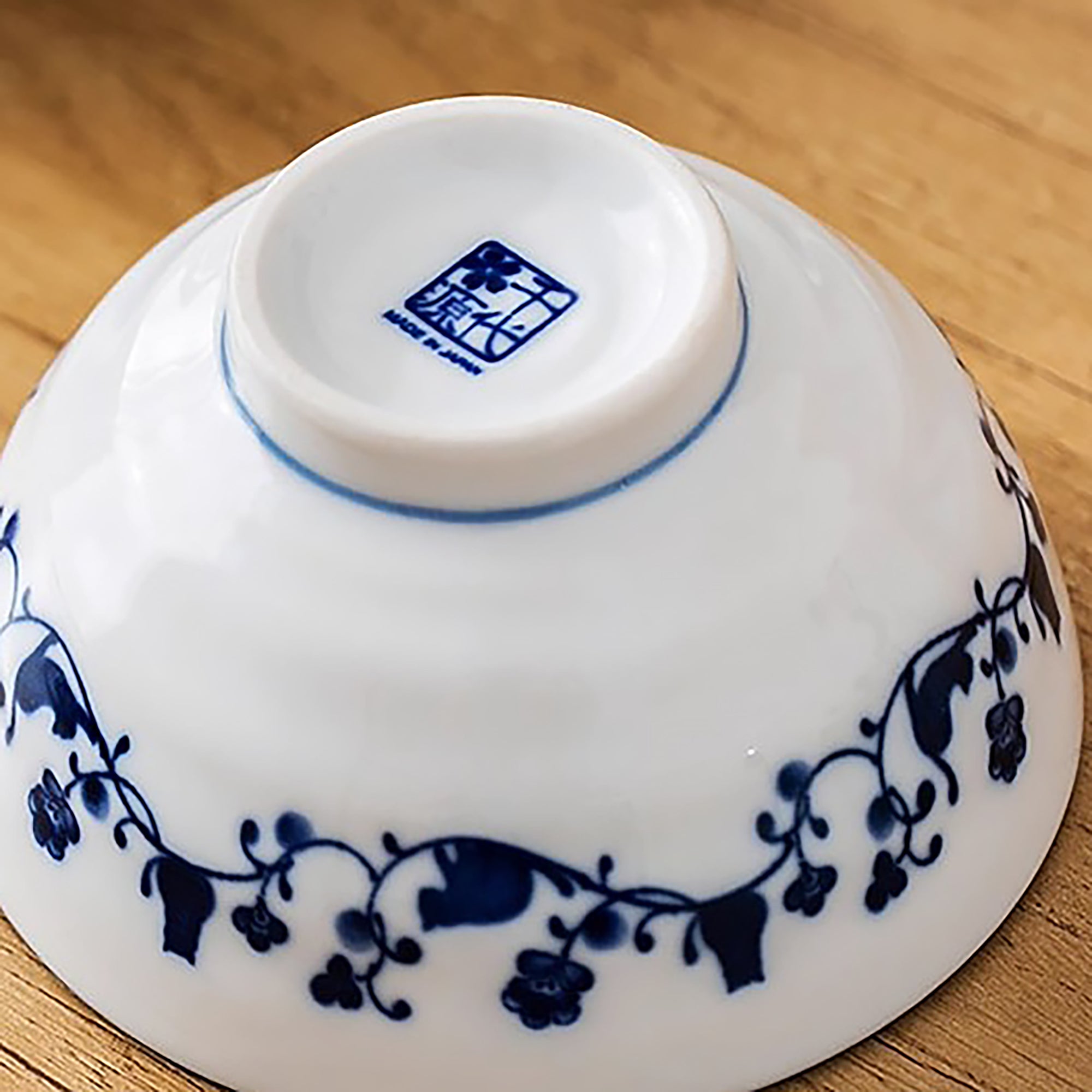Service de vaisselle Minoyaki avec motifs chats et fleurs