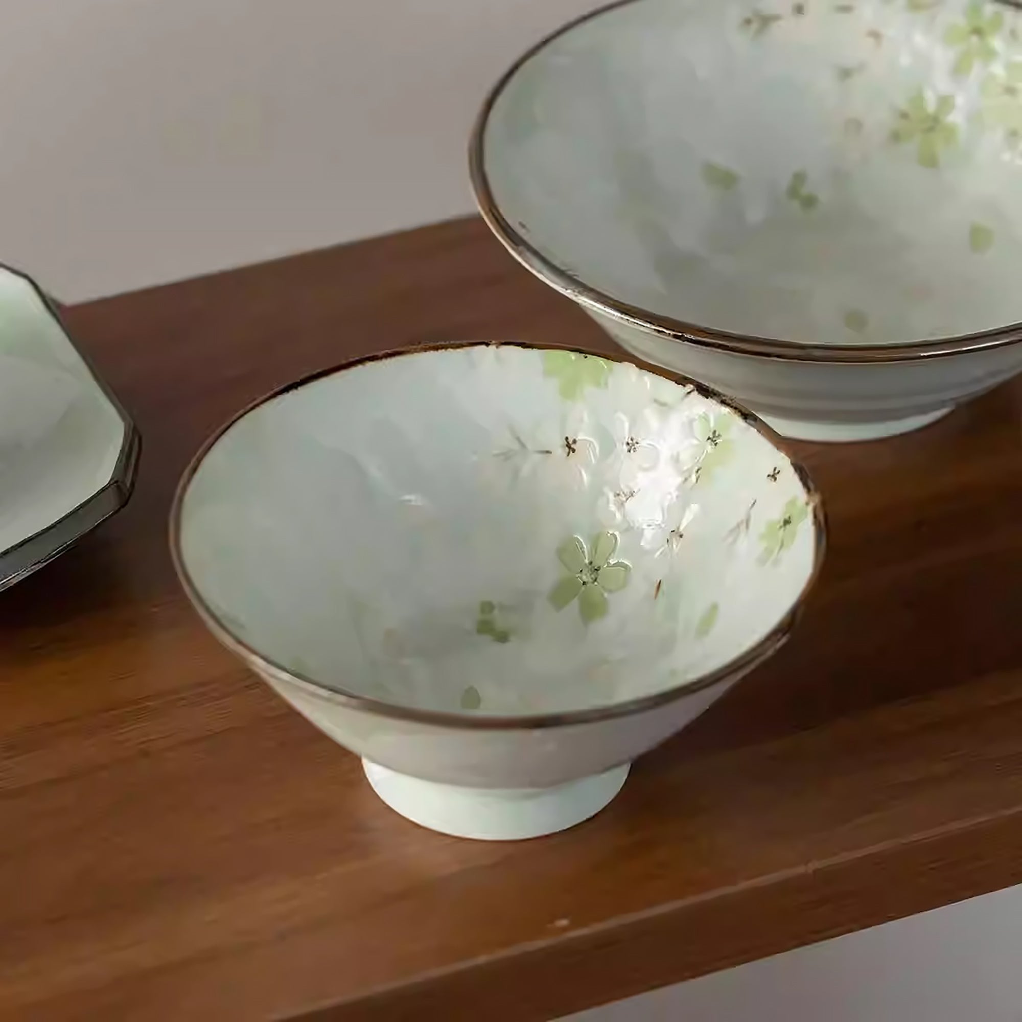 Vaisselle en céramique Minoyaki en Série Sakura d’automne