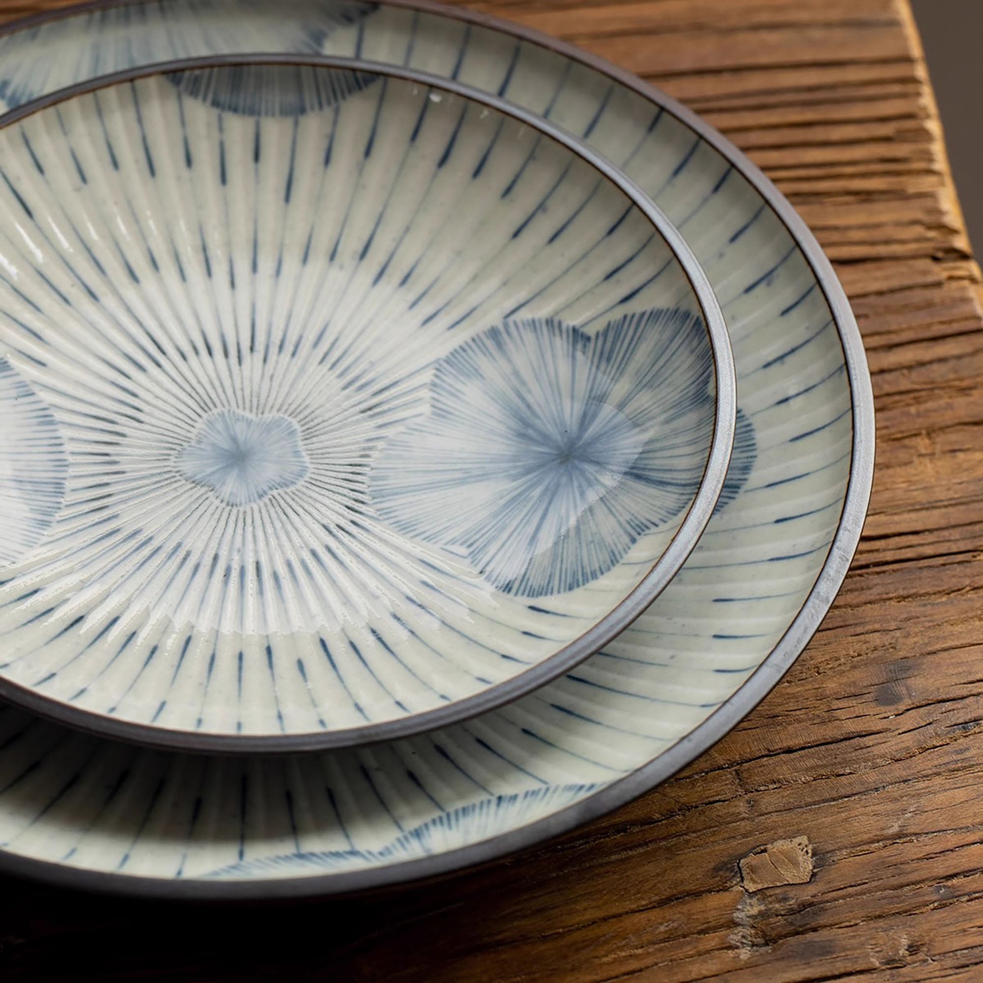 Vaisselle en céramique Mino-yaki "Sakura bleue sous la pluie”