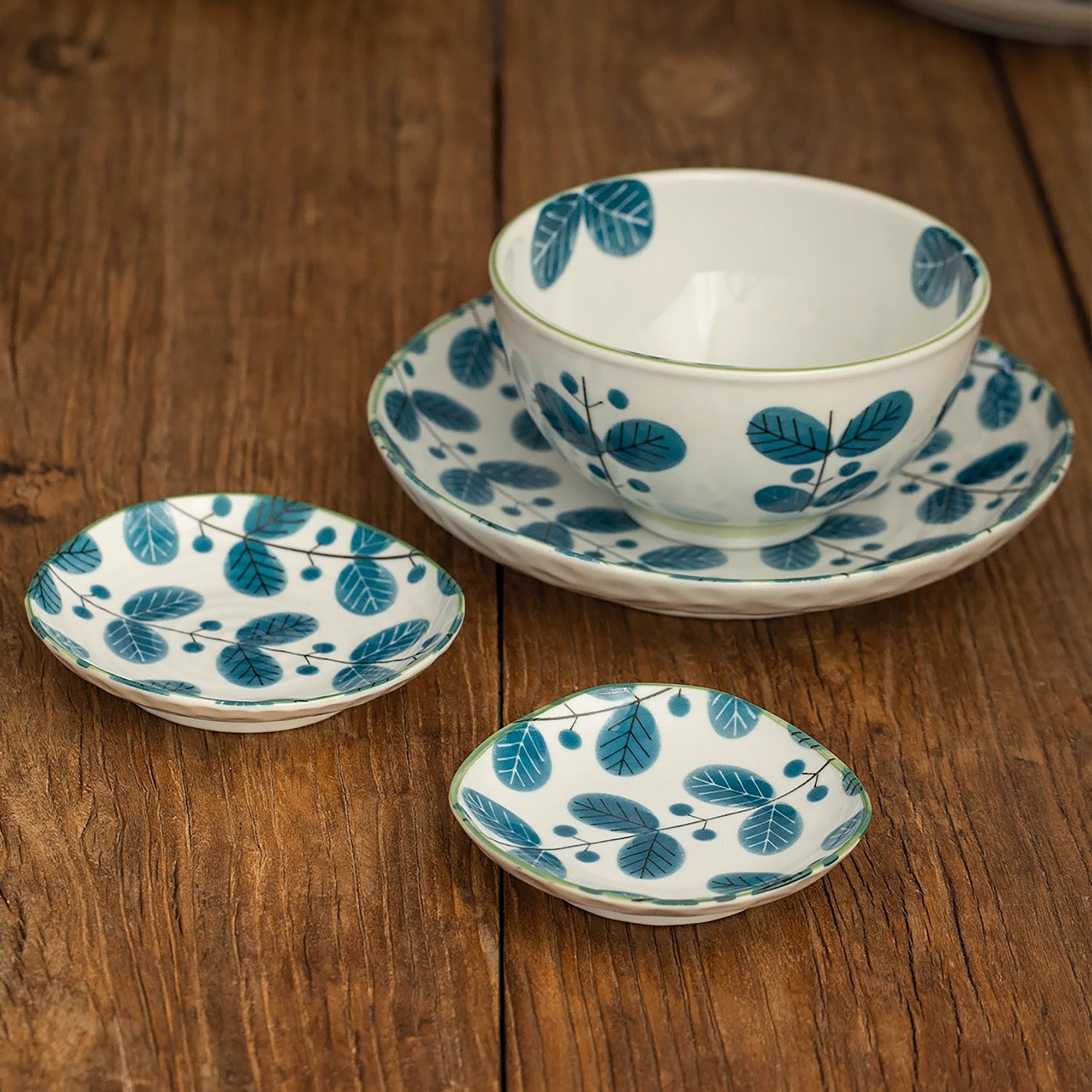 Vaisselle Mino-yaki avec motif feuillage “Forest”