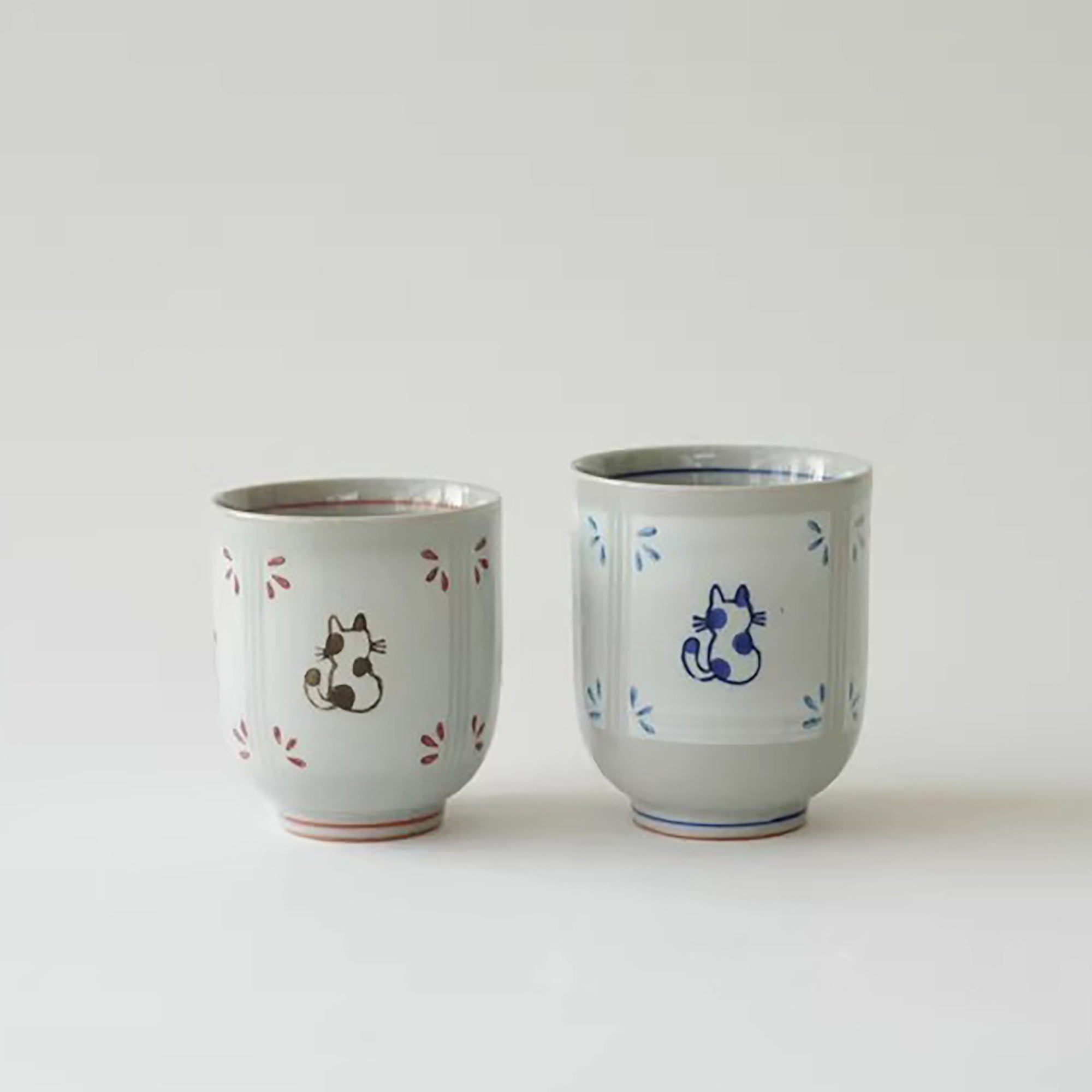 Tasse yunomi Seto-yaki motif chat dos