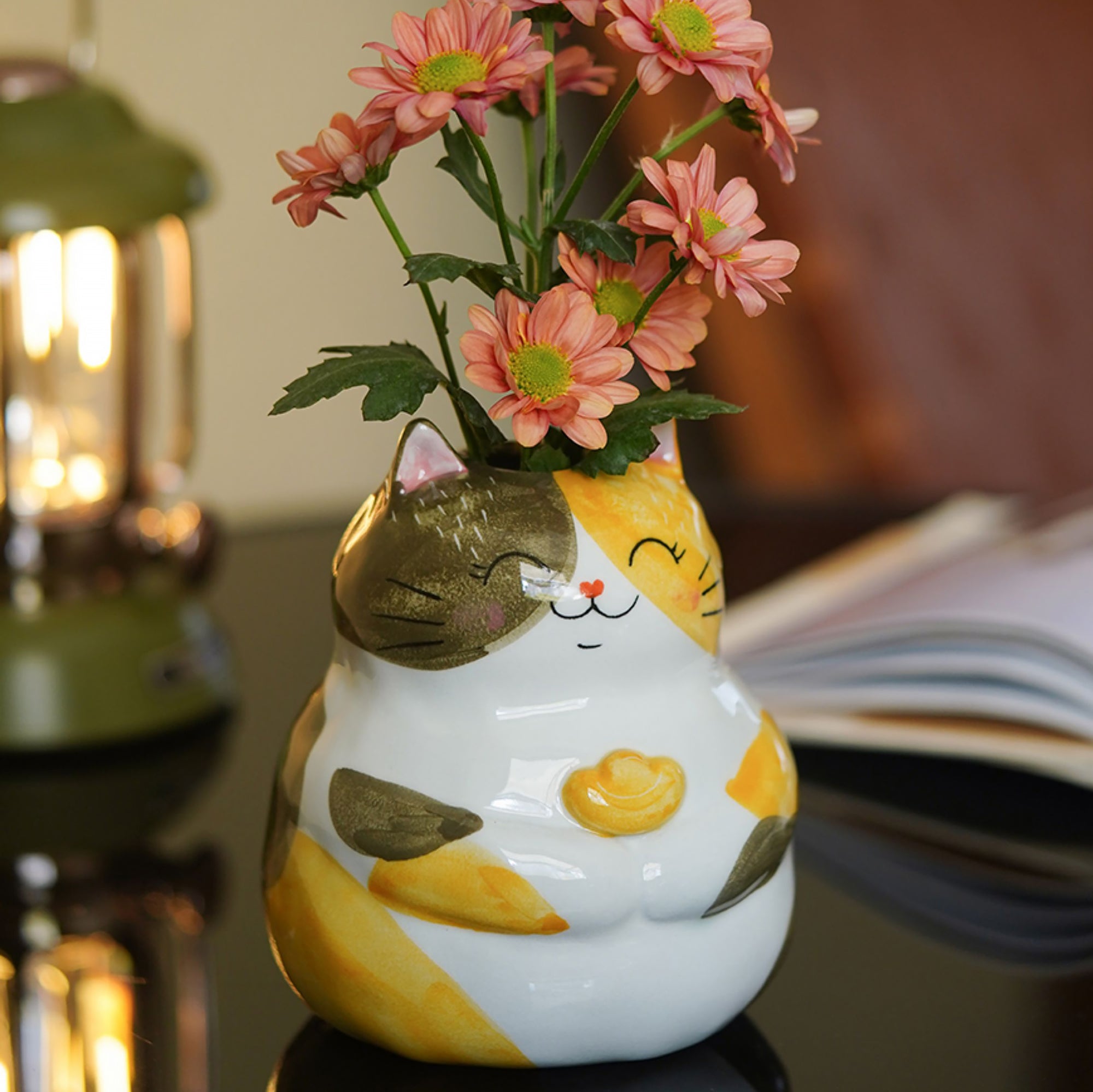 Vase en céramique avec forme chat mignon