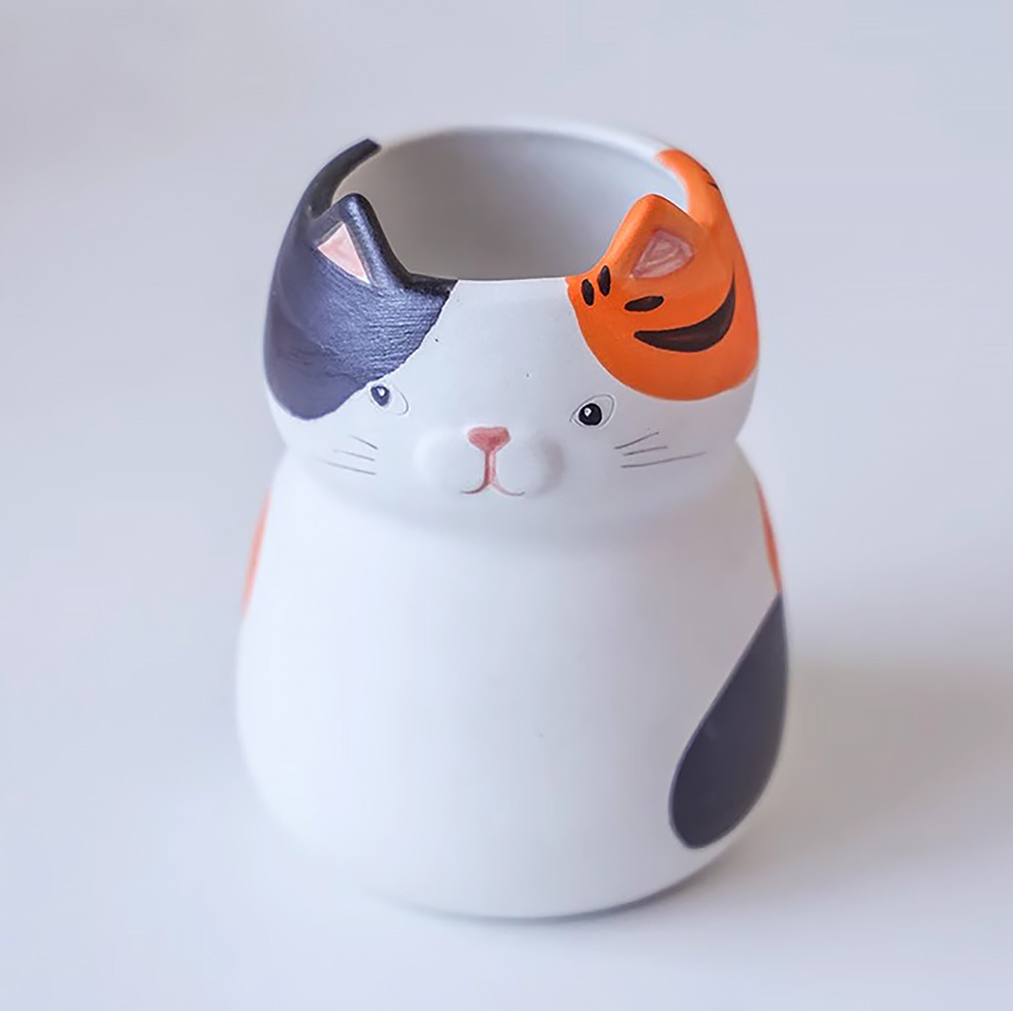 Vase en céramique en forme de chat
