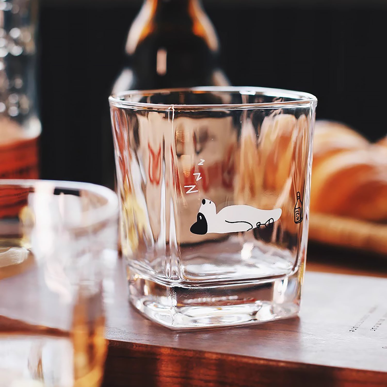 Verre avec mignon illustration de chat