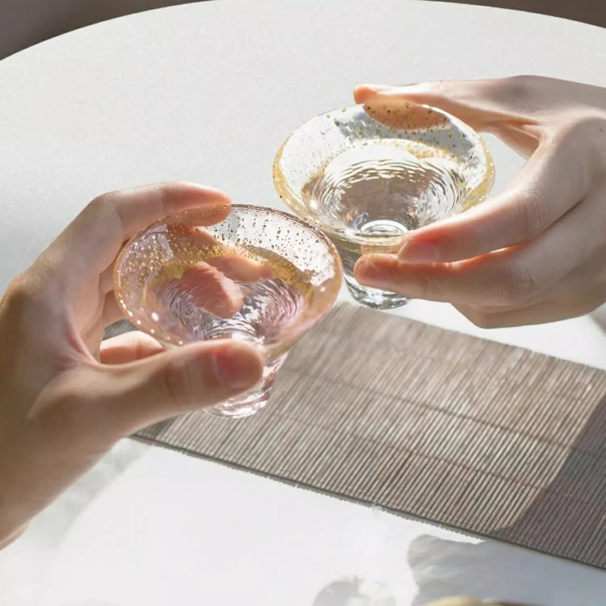 Japanisches mundgeblasenes Sasaki-Glas