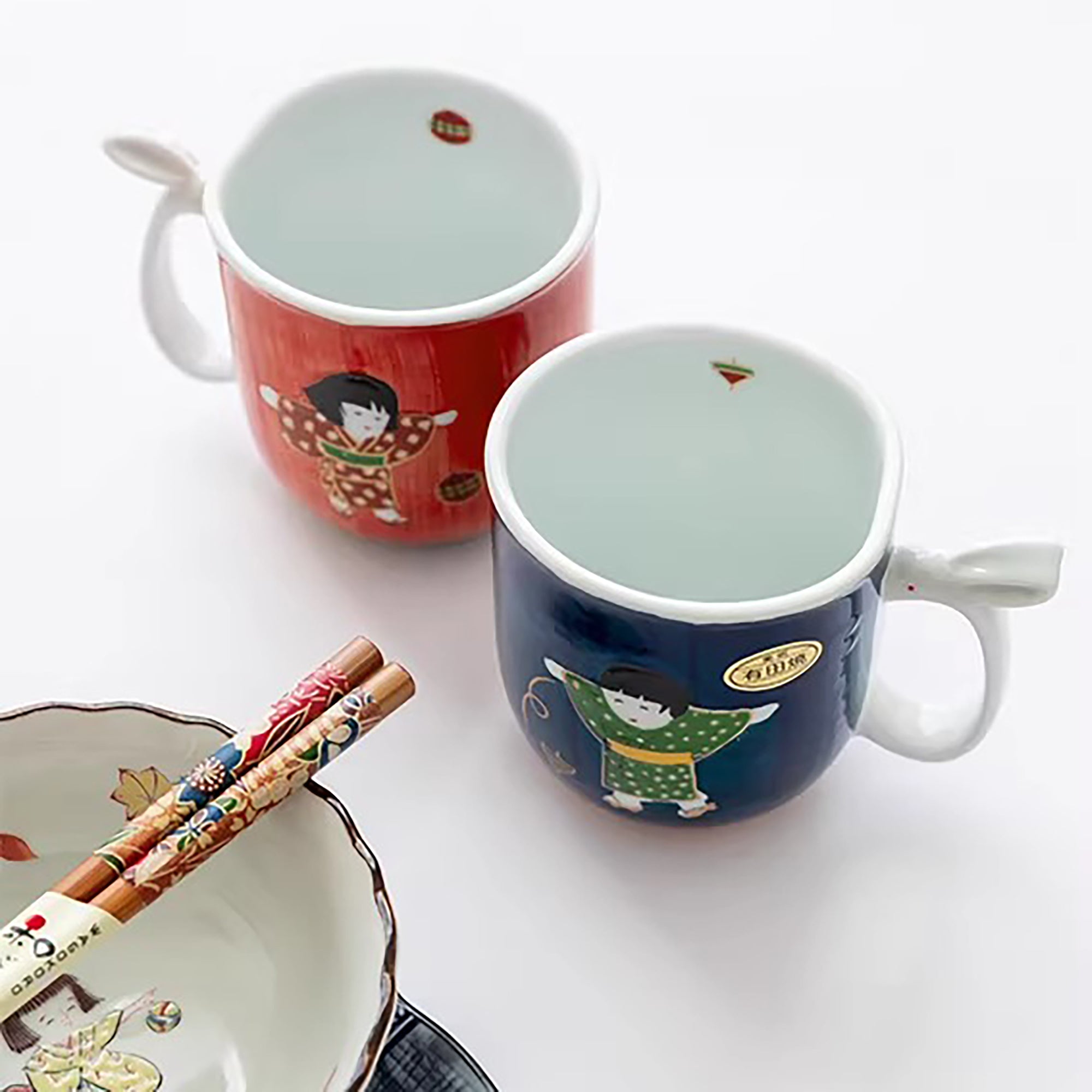 Mug Arita enfant en kimono