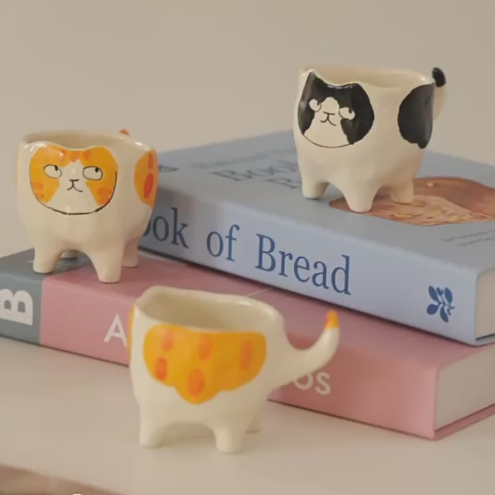 Tasse à saké en céramique fait main avec forme chat mignon