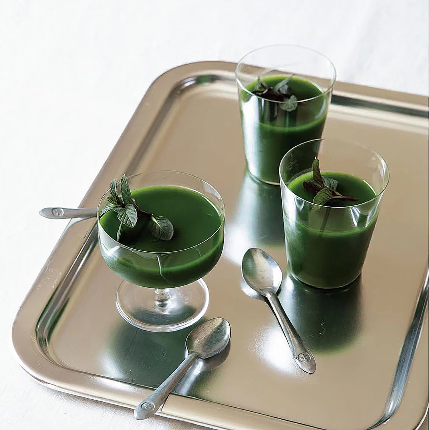 Rencontre fraîche entre matcha et menthe