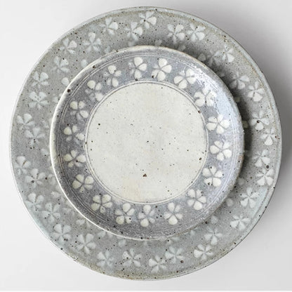 Assiette de Ginpo Mishima avec motif floral