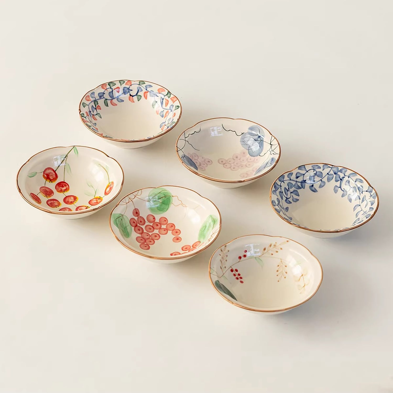 Assiette Minoyaki motif champêtre peinte à la main