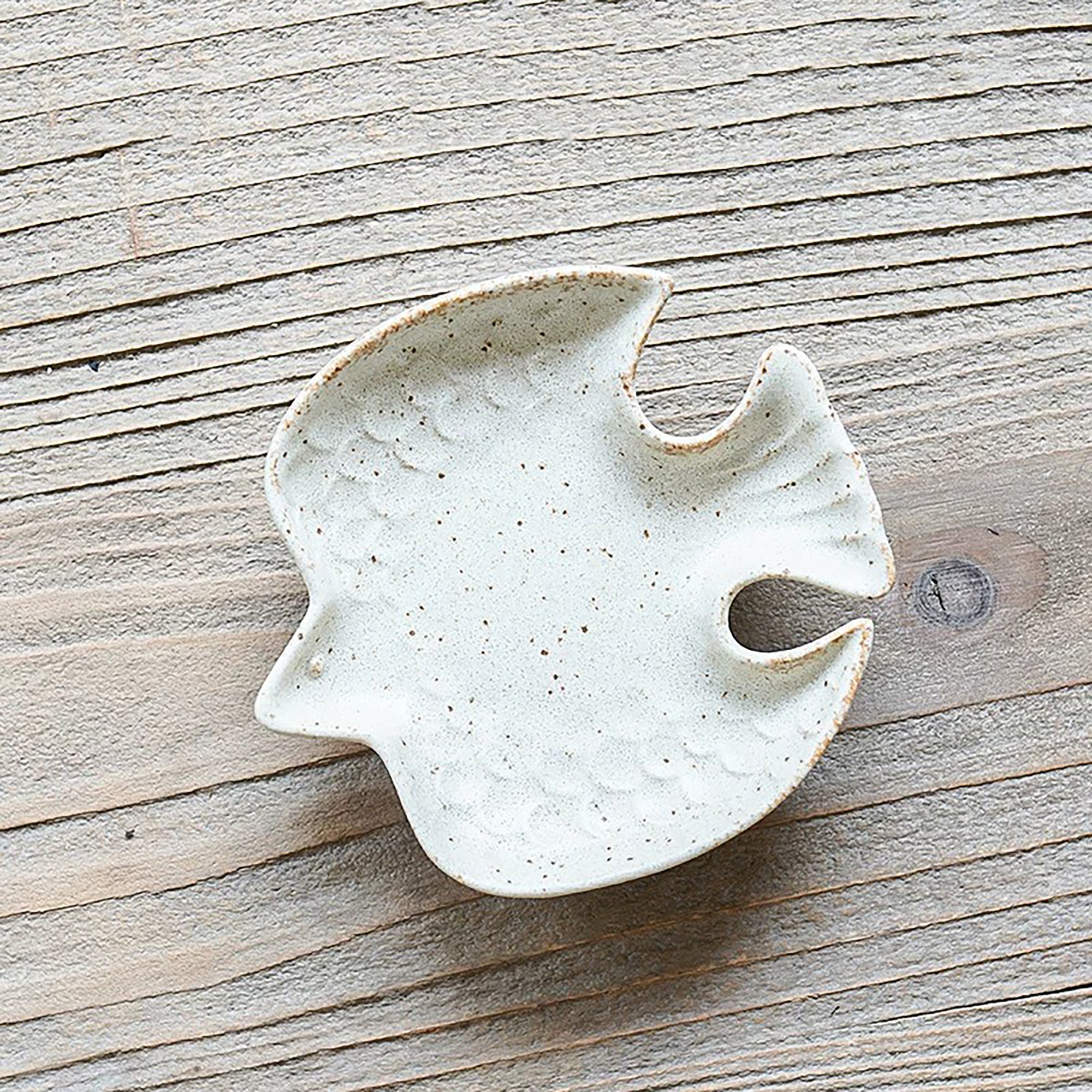 Assiette en céramique Mino-yaki forme oiseau