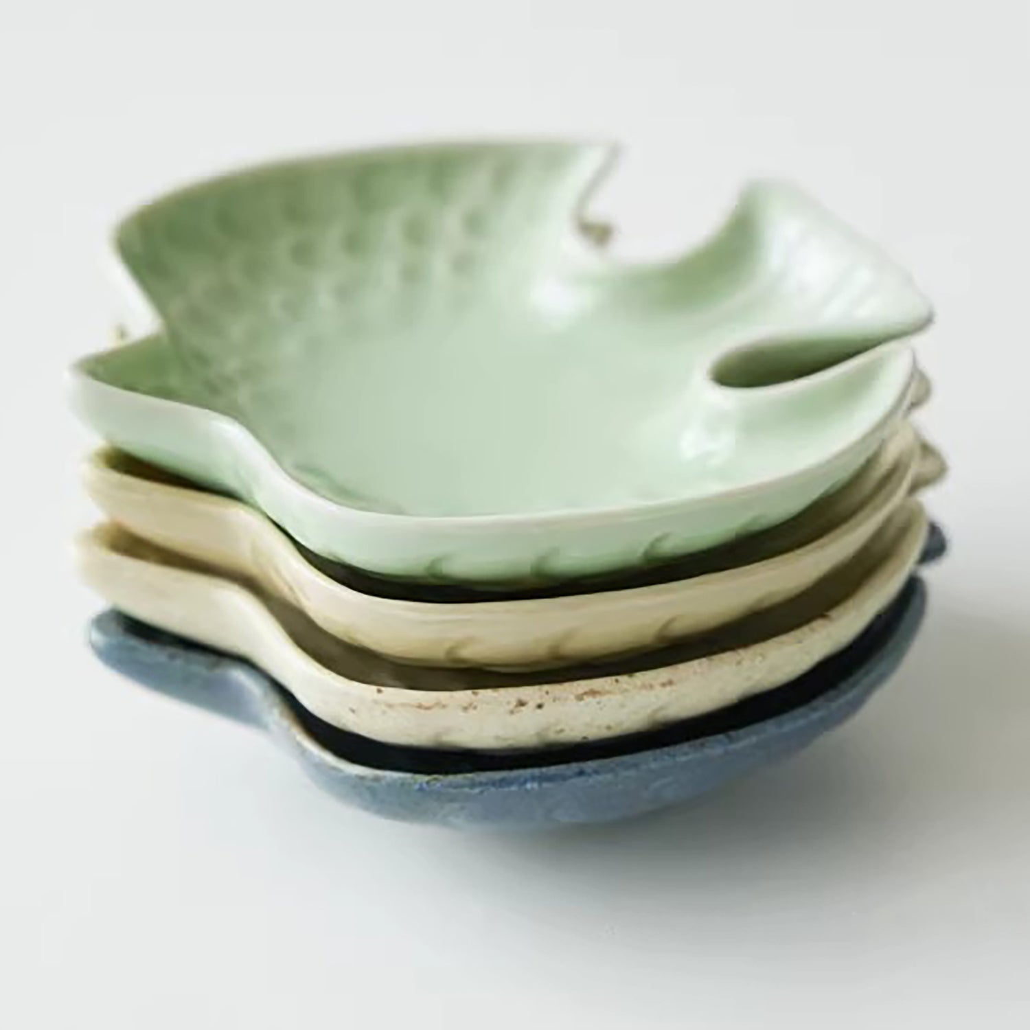 Assiette en céramique Mino-yaki forme oiseau
