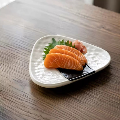 Petite assiette Mino-yaki en forme d’onigiri