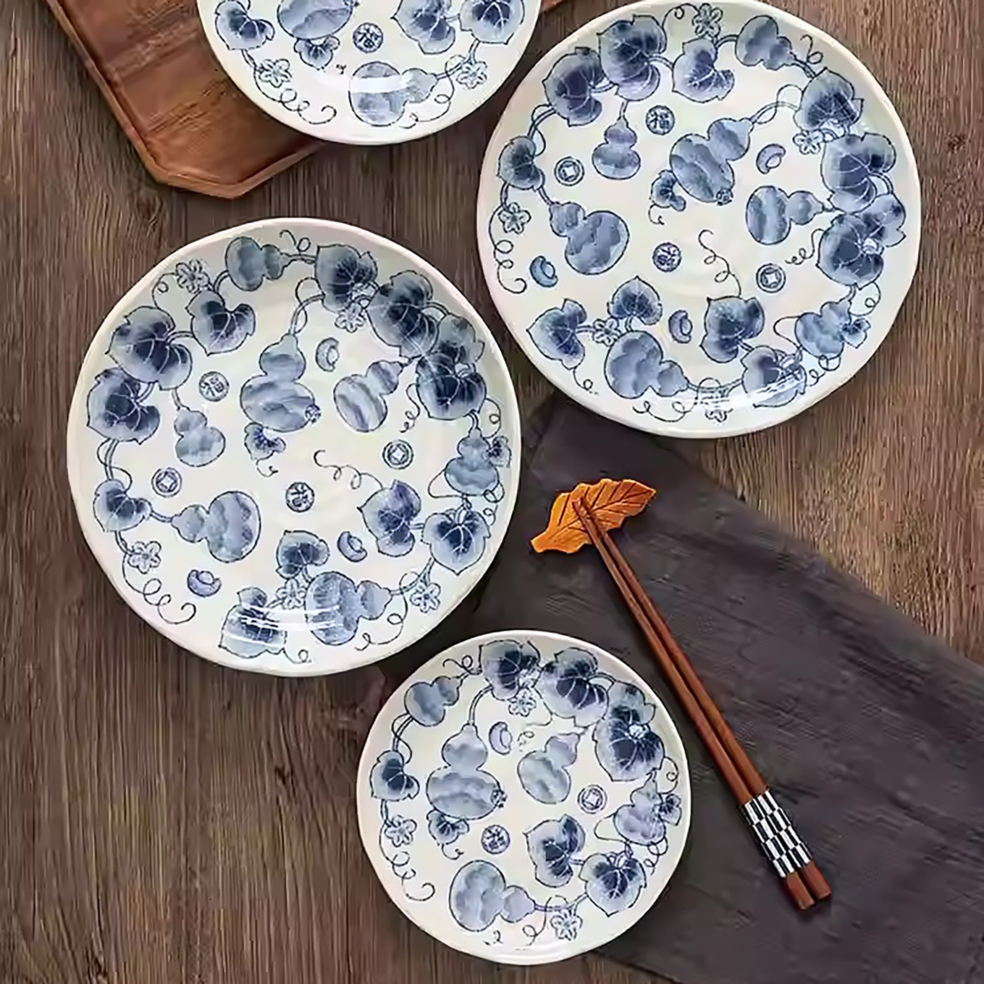 Vaisselle Minoyaki motif calebasse porte-bonheur