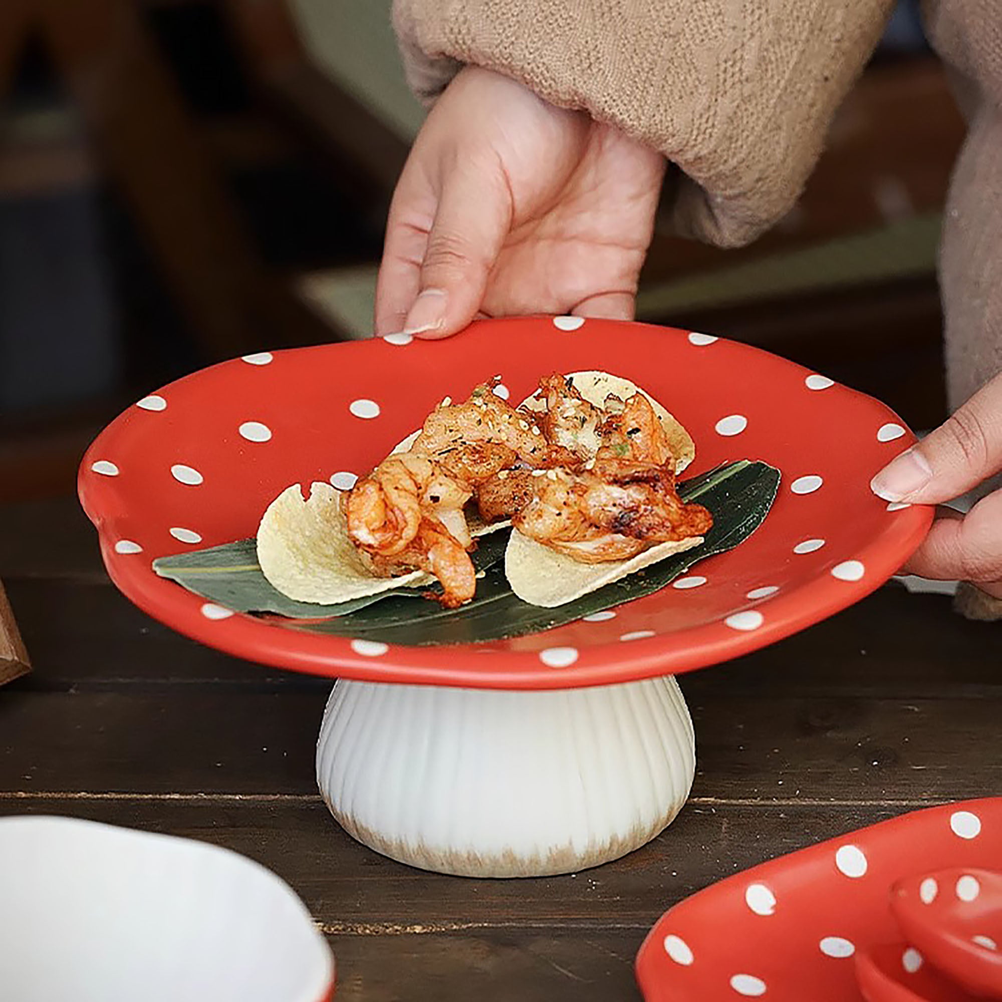 Assiette en céramique en forme de champignon féérique