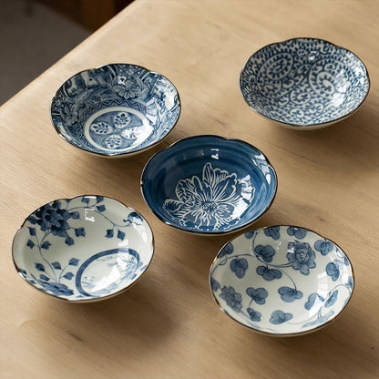 Assiette creuse Minoyaki à motifs bleu et blanc
