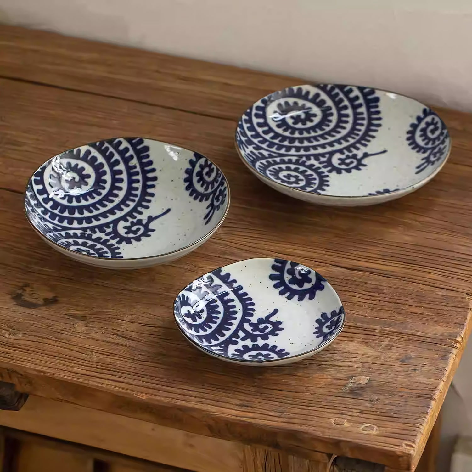 Assiette Minoyaki avec motif tako-karakusa