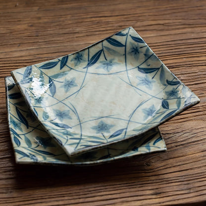 Assiette carrée avec motif vintage de campanules bleu