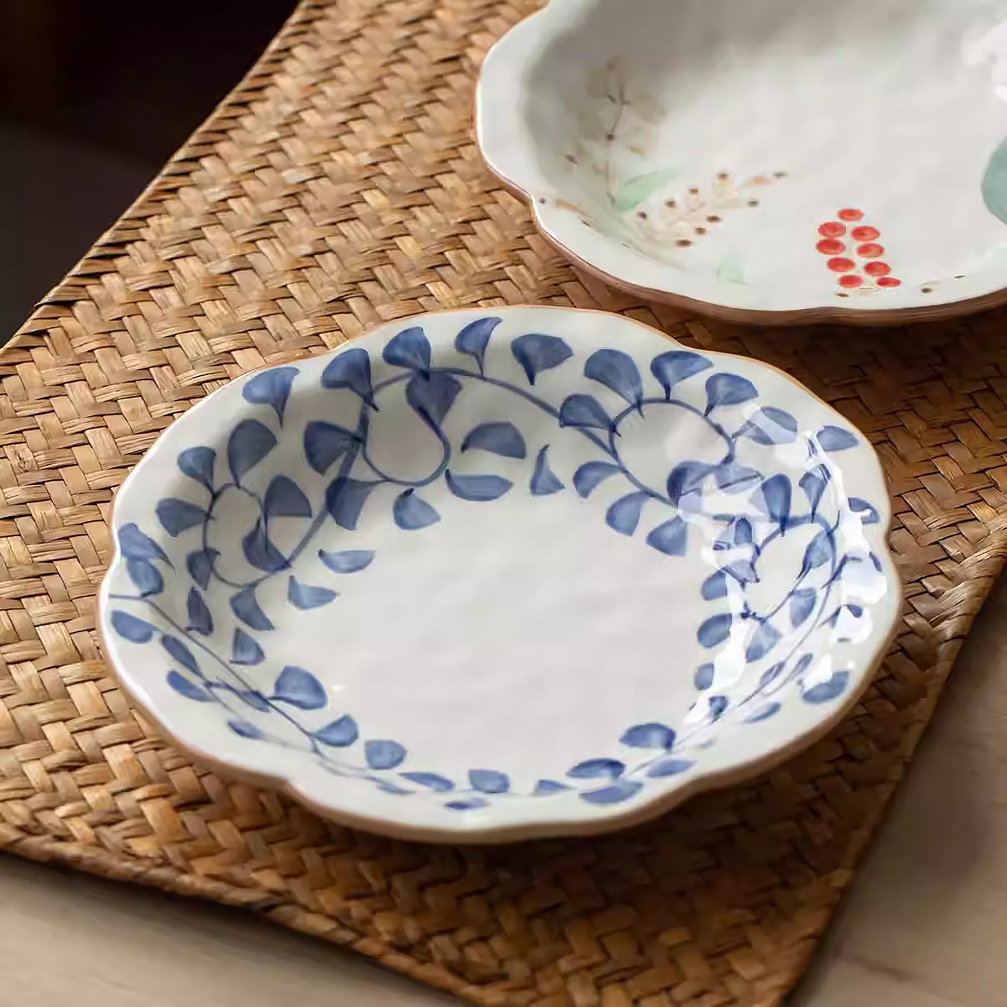 Assiette en céramique Minoyaki style fleurs japonaise