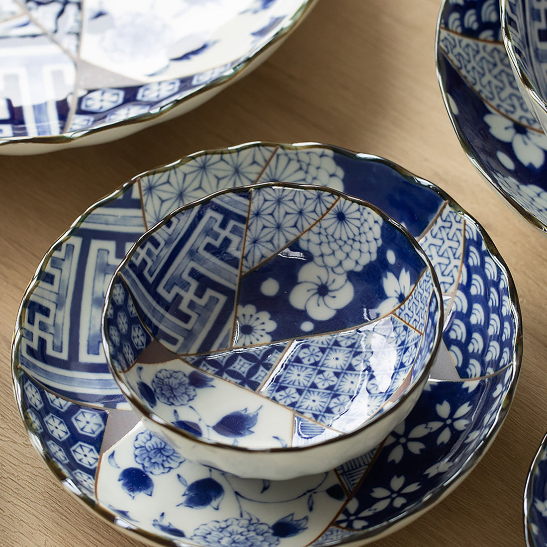 ASSIETTE SAKURA BLEU DE MINO
