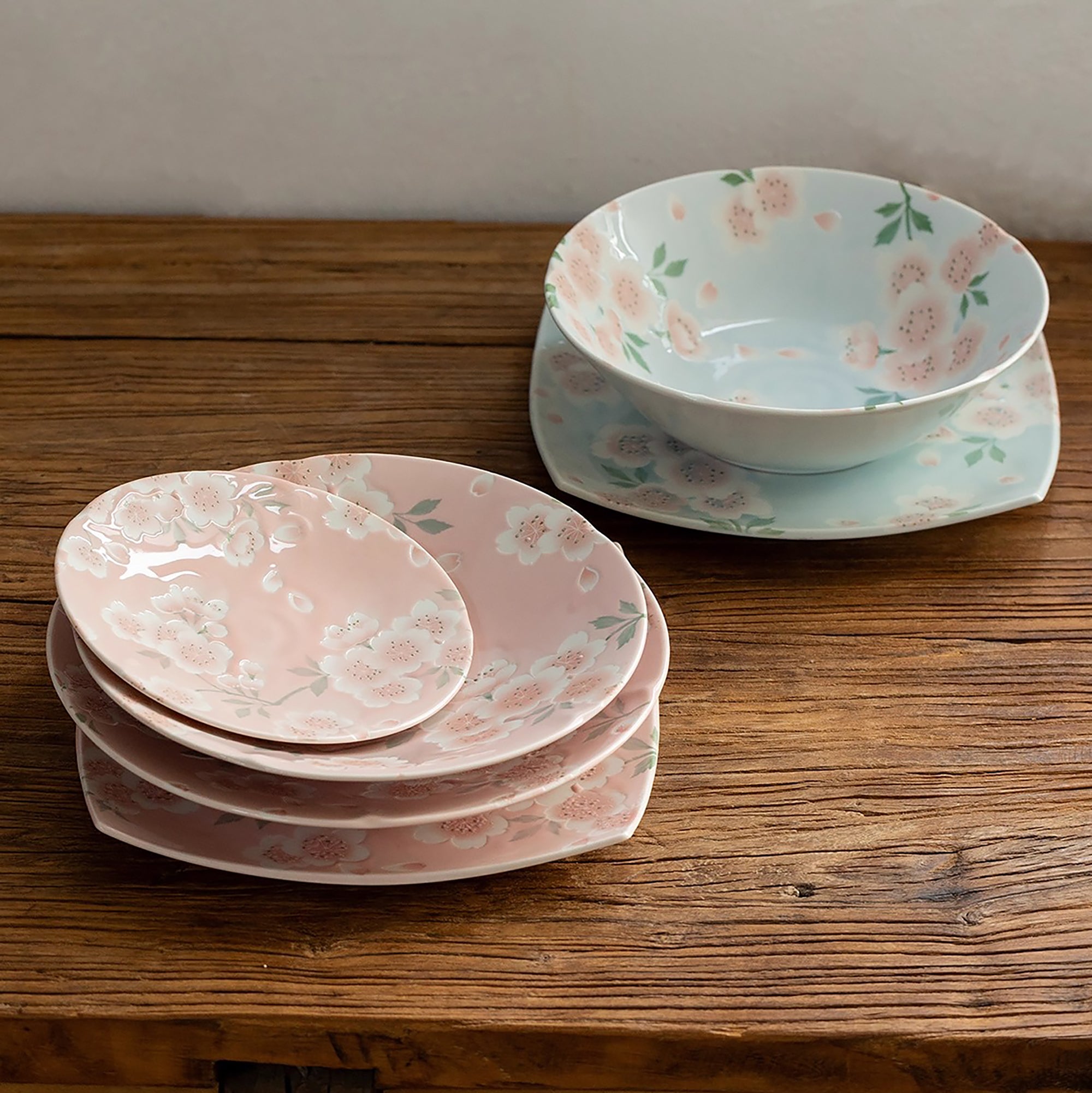 Assiette  avec motif romantique sakura
