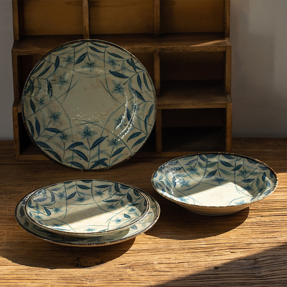 assiette plate vintage campanules bleu